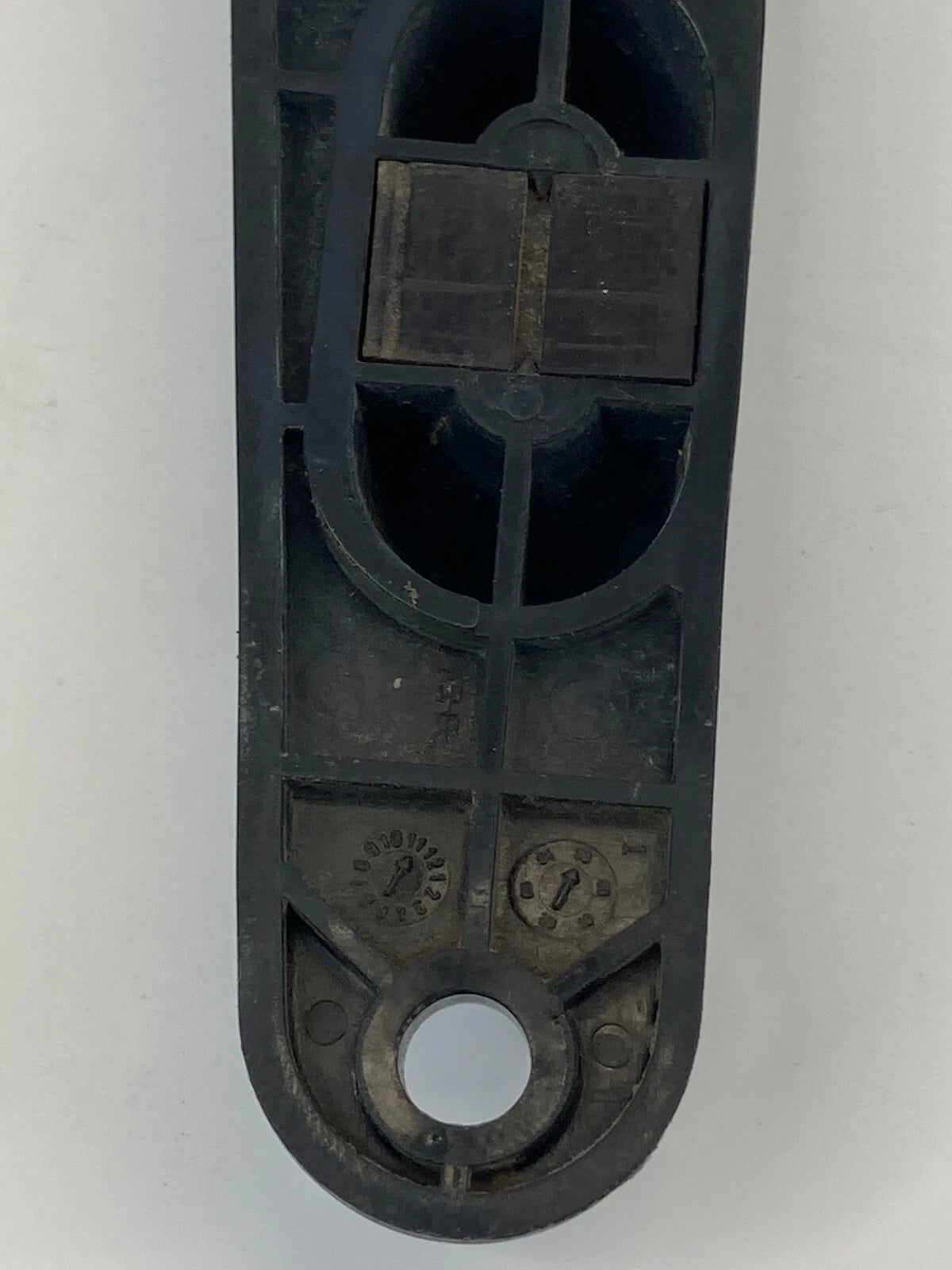 2000-2005 FORD EXCURSION REAR LEFT LIFTGATE WEDGE STOPPER OEM