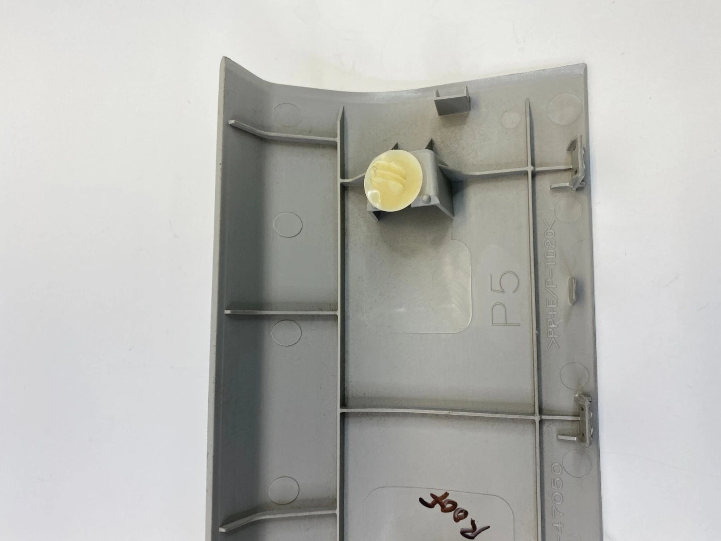 10-15 TOYOTA PRIUS ROOF OVERHEAD DOME LIGHT LAMP COVER TRIM PANEL 75631-47050