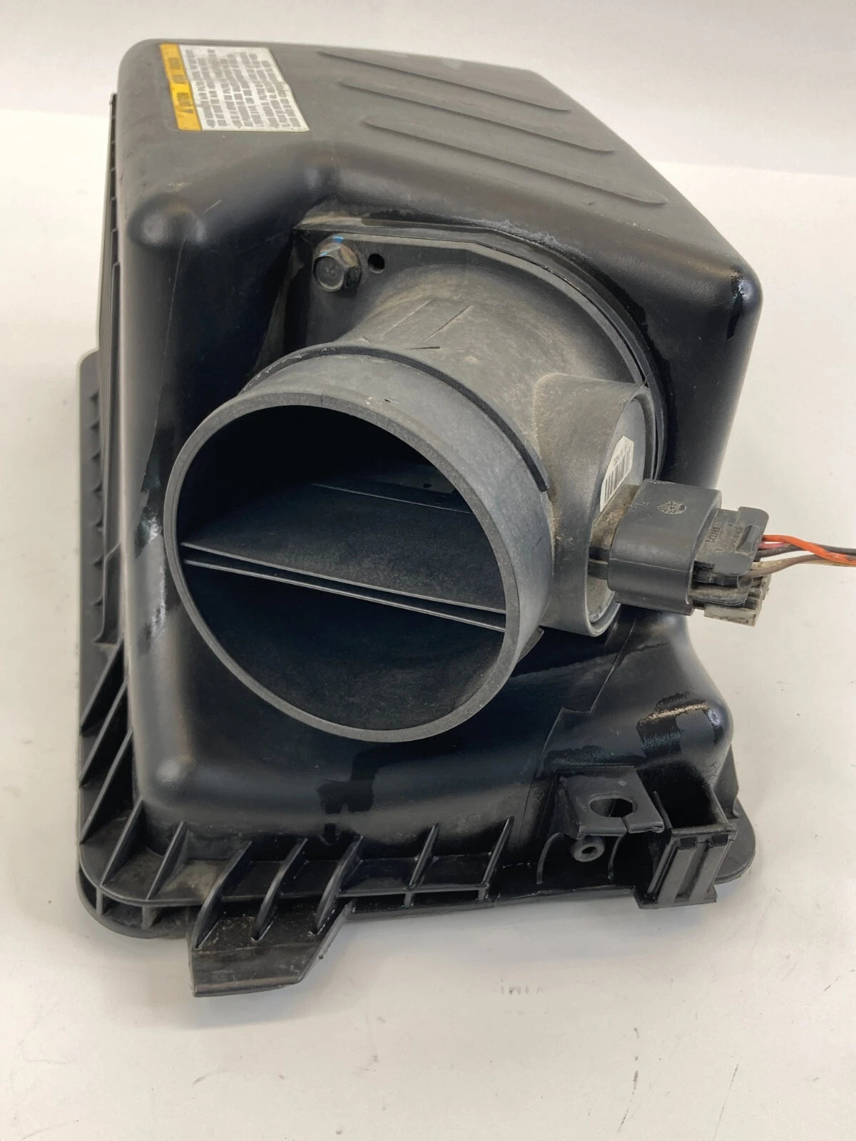 2007-2009 HYUNDAI SANTA FE AIR INTAKE UPPER COVER FRONT OEM FACTORY 28111-2B000