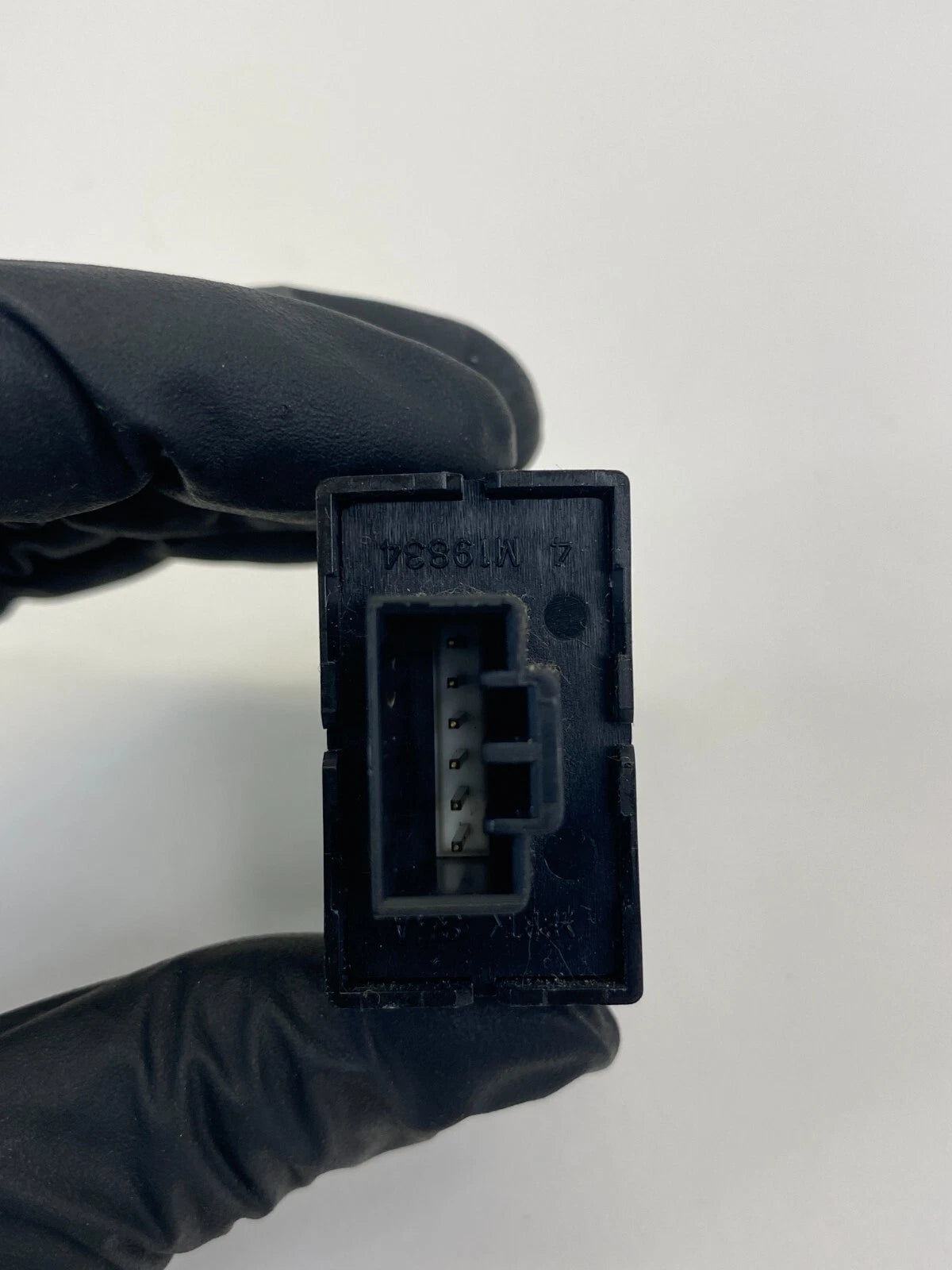 2003-2007 HONDA ACCORD SEDAN FRONT LEFT SIDE DASH SUNROOF CONTROL SWITCH M19833