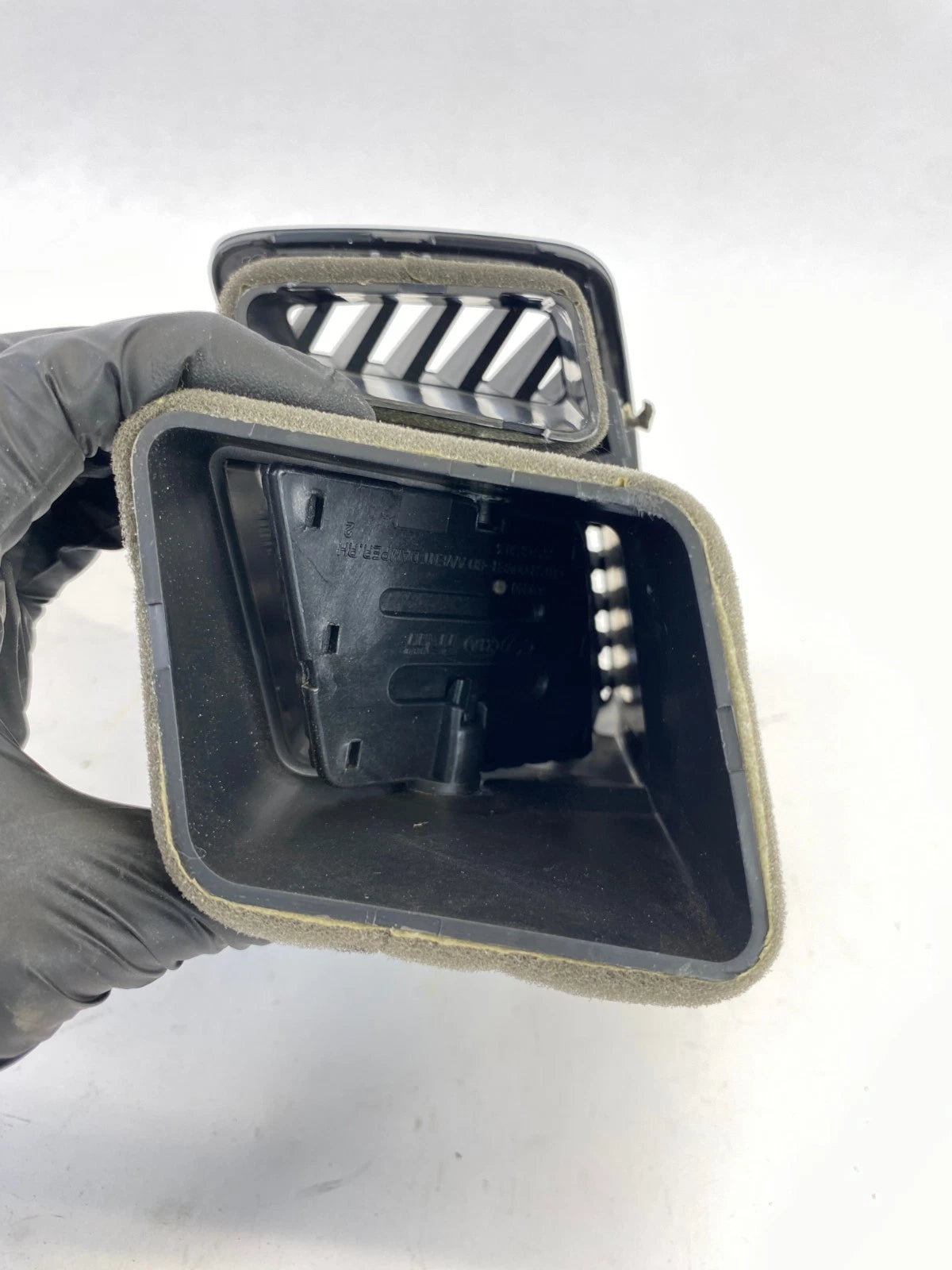 2014-2016 KIA OPTIMA DASH A/C AIR VENT OUTER GRILLE FRONT RIGHT OEM 97490-2T000