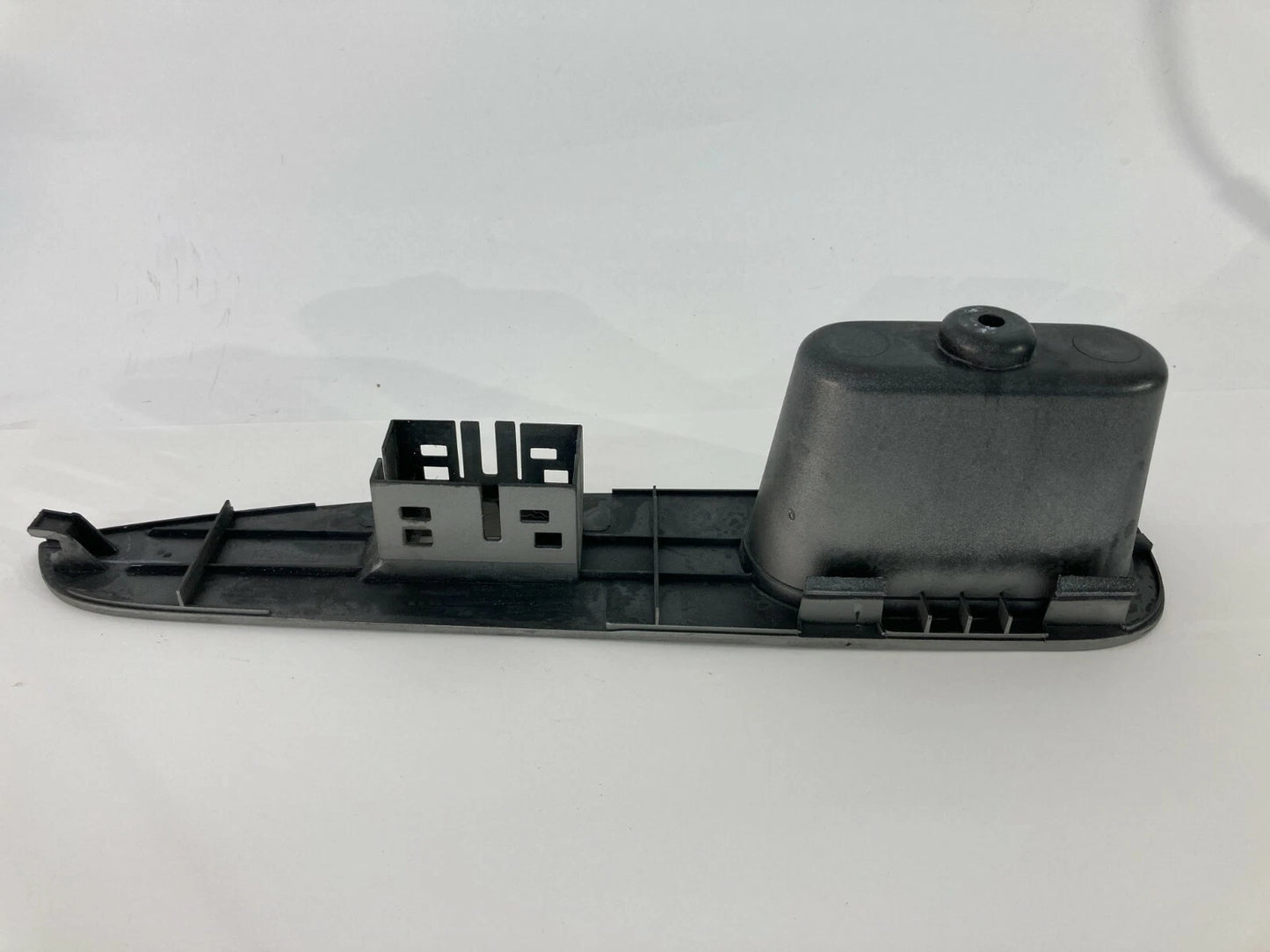 10-12 FORD FUSION REAR LEFT SIDE DOOR POWER WINDOW SWITCH BEZEL TRIM L0188058-AA