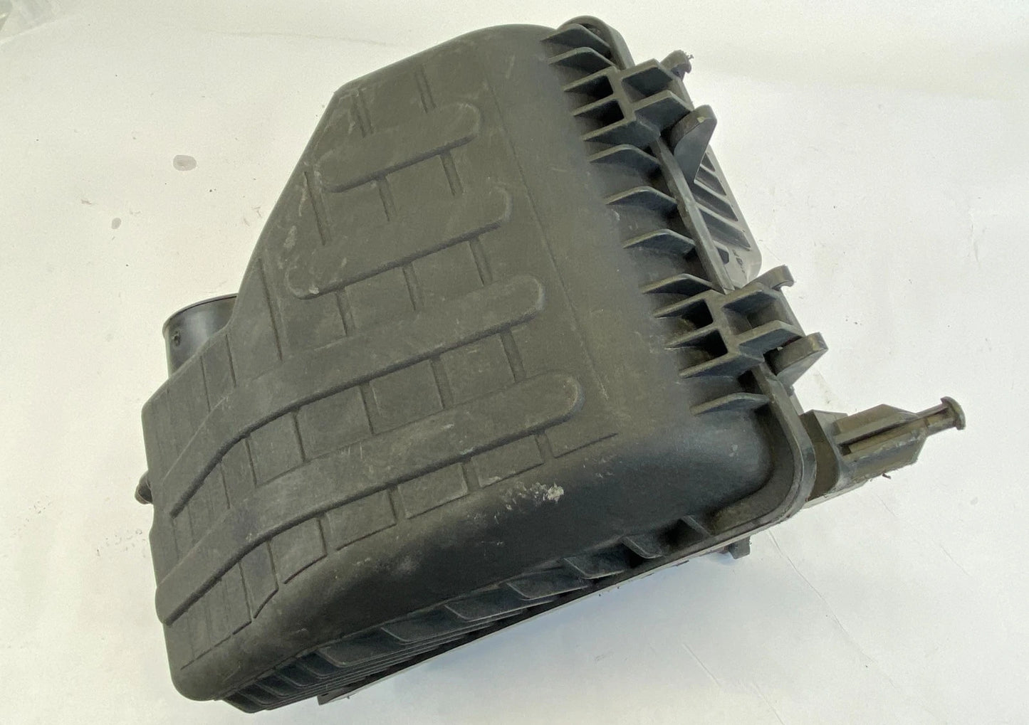 14 15 KIA SORENTO 3.3L V6 ENGINE AIR CLEANER INTAKE FILTER HOUSING 28110B810 OEM