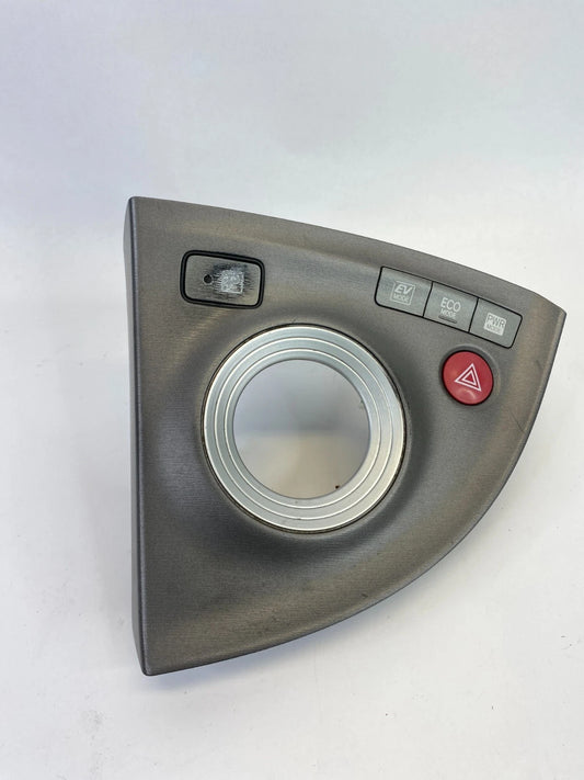 10-15 TOYOTA PRIUS 1.8L GEAR SHIFTER TRIM PANEL BEZEL W/ SWITCH 55404-47020 OEM