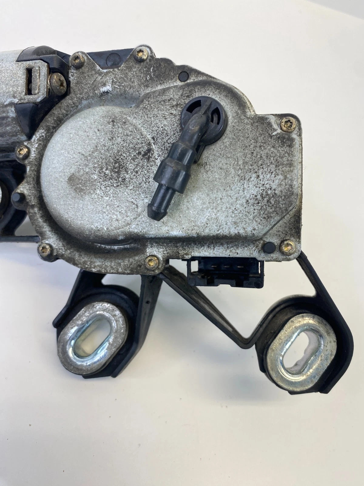 2001-2005 MERCEDES C240 WAGON REAR TAILGATE WIPER MOTOR OEM FACTORY A2038204642