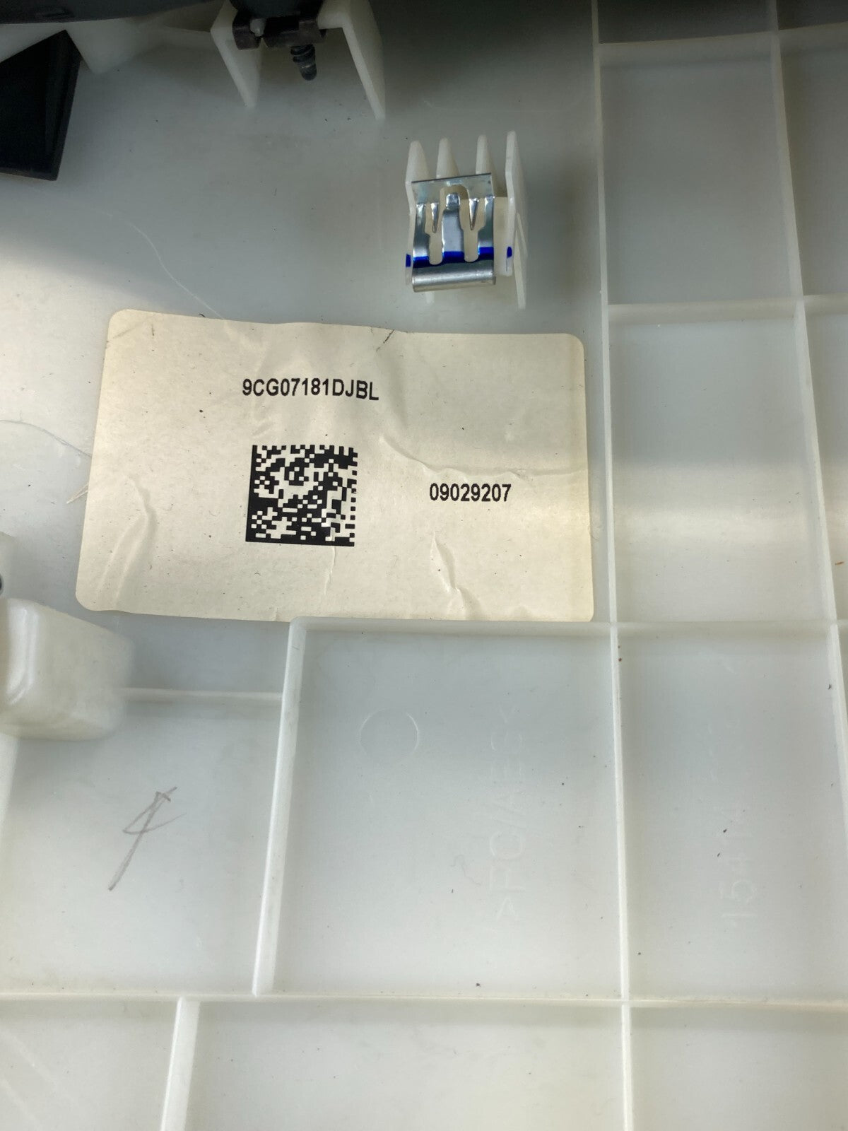 10-13 Buick LaCrosse Speedometer Instrument Cluster Dash Bezel Trim 9CG07181DJBL