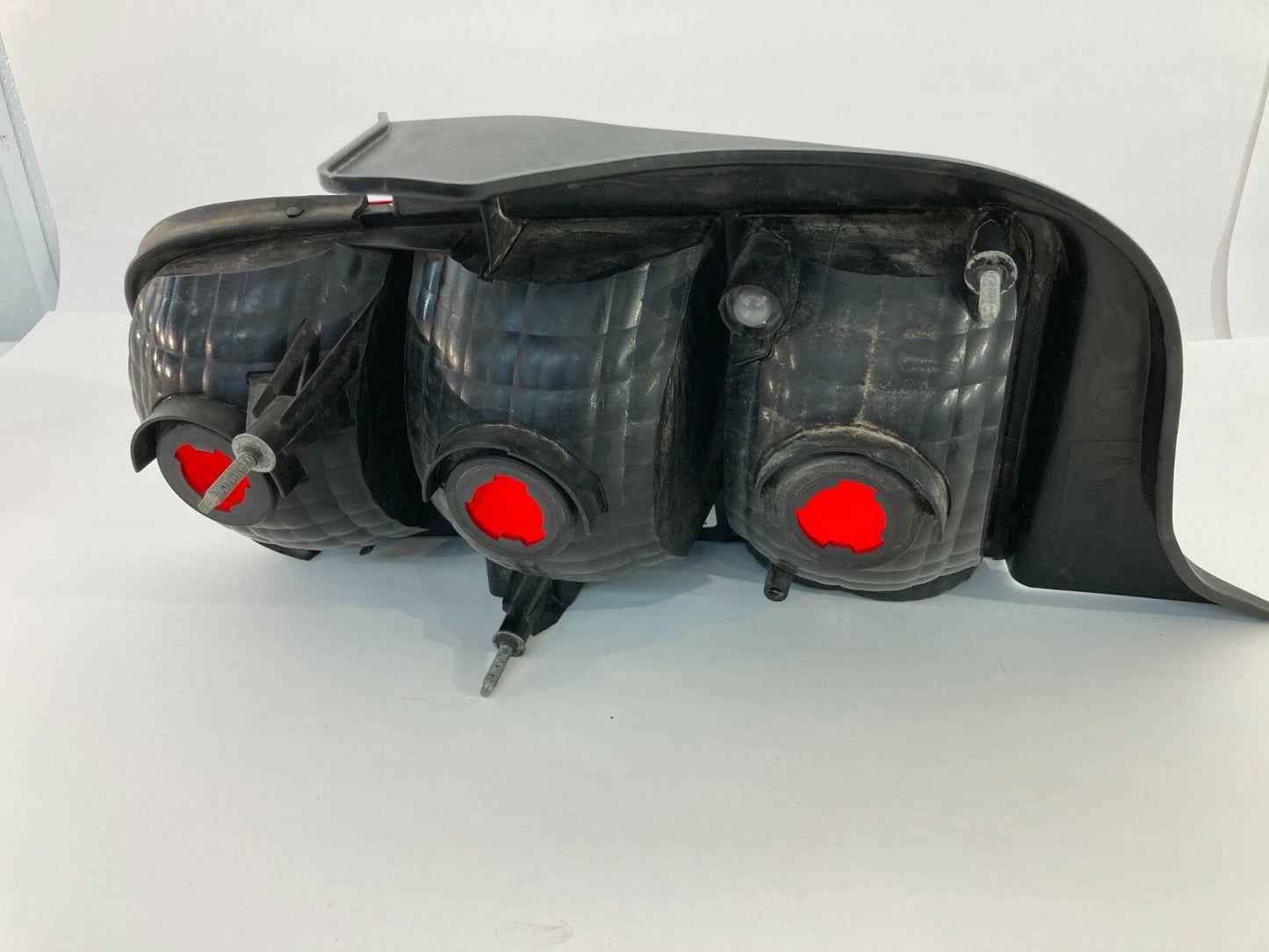 2005-2009 FORD MUSTANG RIGHT SIDE TAIL LIGHT TAILLIGHT ASEEMBLY 6R33-13B504-AH