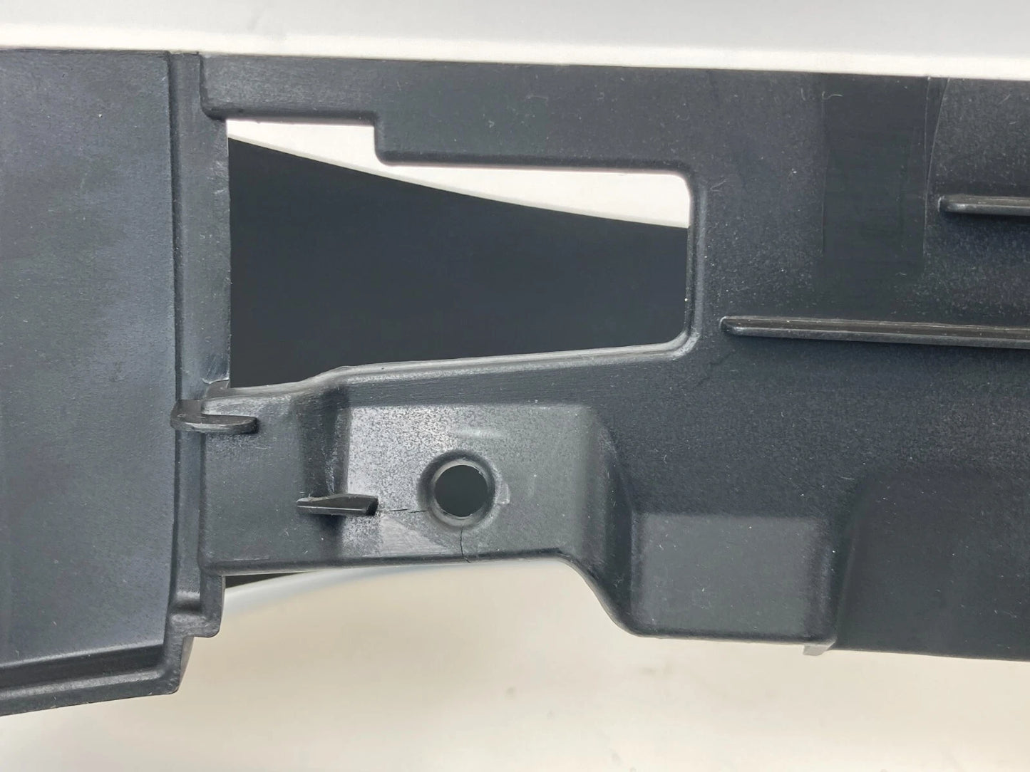 2001-2007 CHRYSLER TOWN & COUNTRY SPEEDOMETER INSTRUMENT CLUSTER DASH BEZEL TRIM