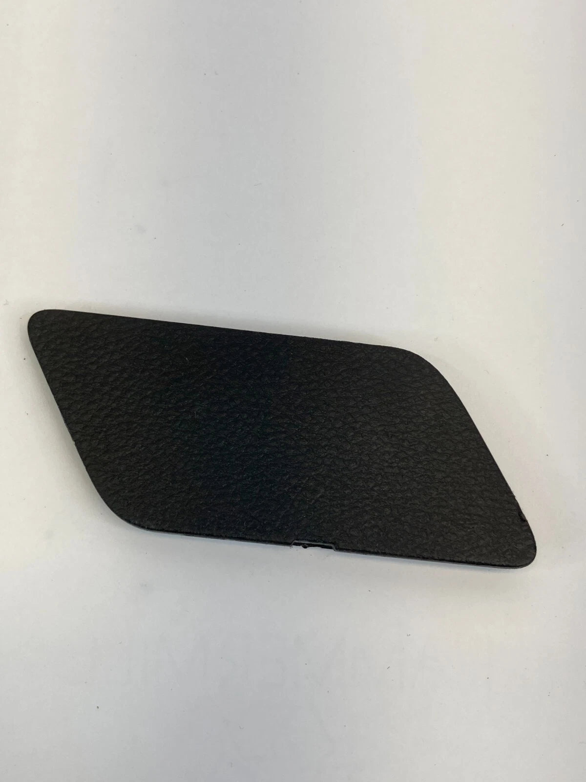 2010-2017 CHEVY EQUINOX FRONT LEFT INNER DOOR PULL HANDLE SCREW COVER 20819616