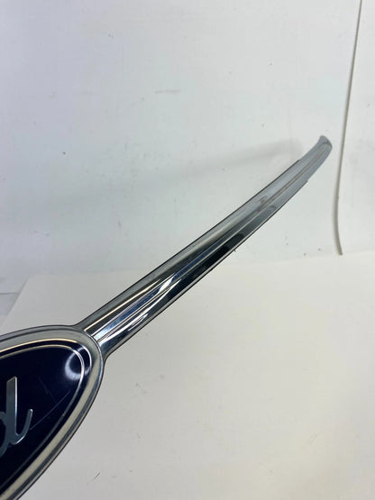 2013-2019 FORD TAURUS REAR TRUNK MOLDING W/ EMBLEM W/O CAMERA DG13-54425A22-A