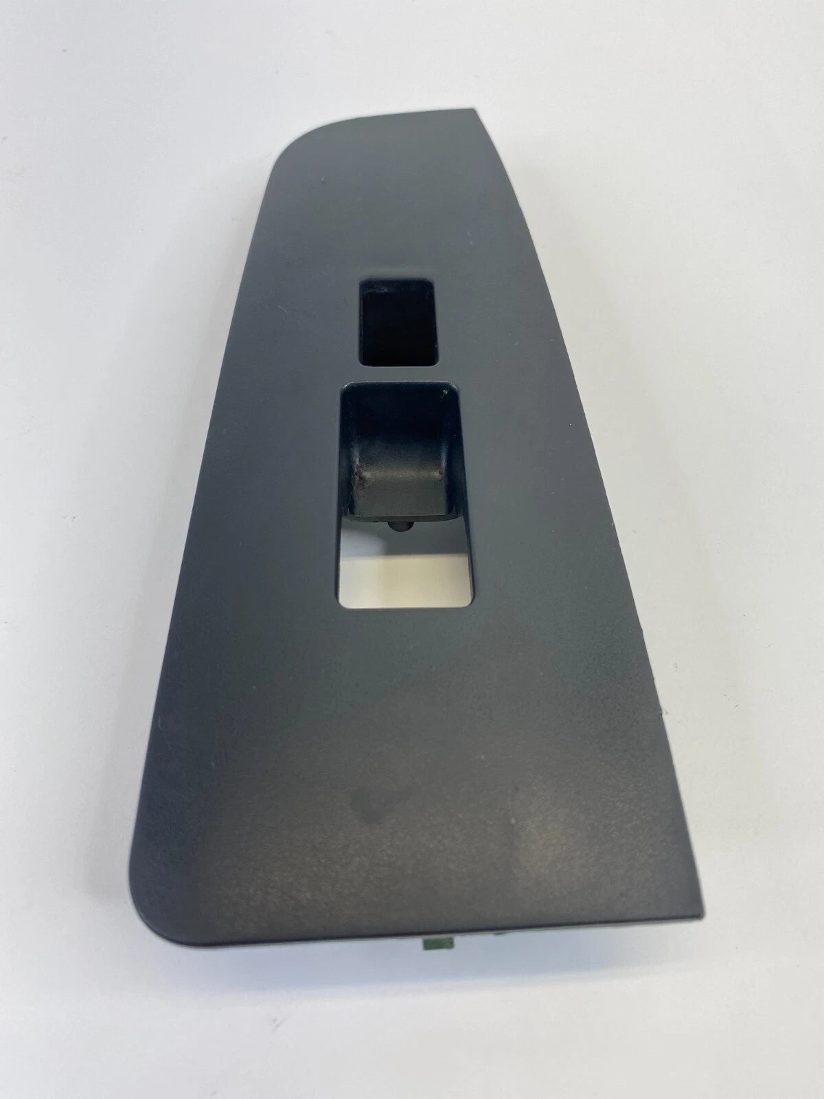 2004-2008 NISSAN MAXIMA FRONT RIGHT PASSENGER WINDOW SWITCH BEZEL COVER TRIM OEM
