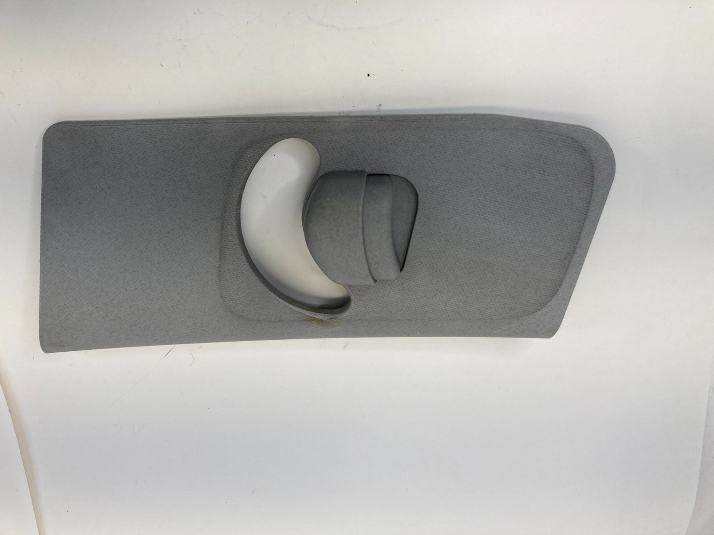 2013-2018 Hyundai Santa Fe Sport Left Side B-pillar Seat Belt Adjuter Cover OEM
