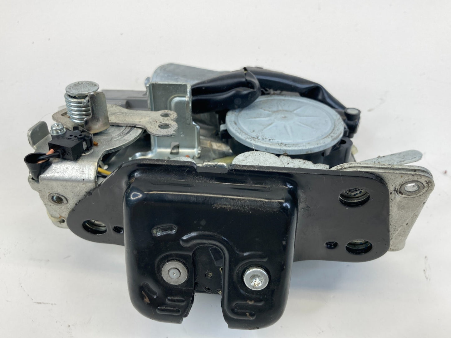 09-16 Chrysler Town & Country Liftgate Tailgate Trunk Lock Latch Actuator Motor