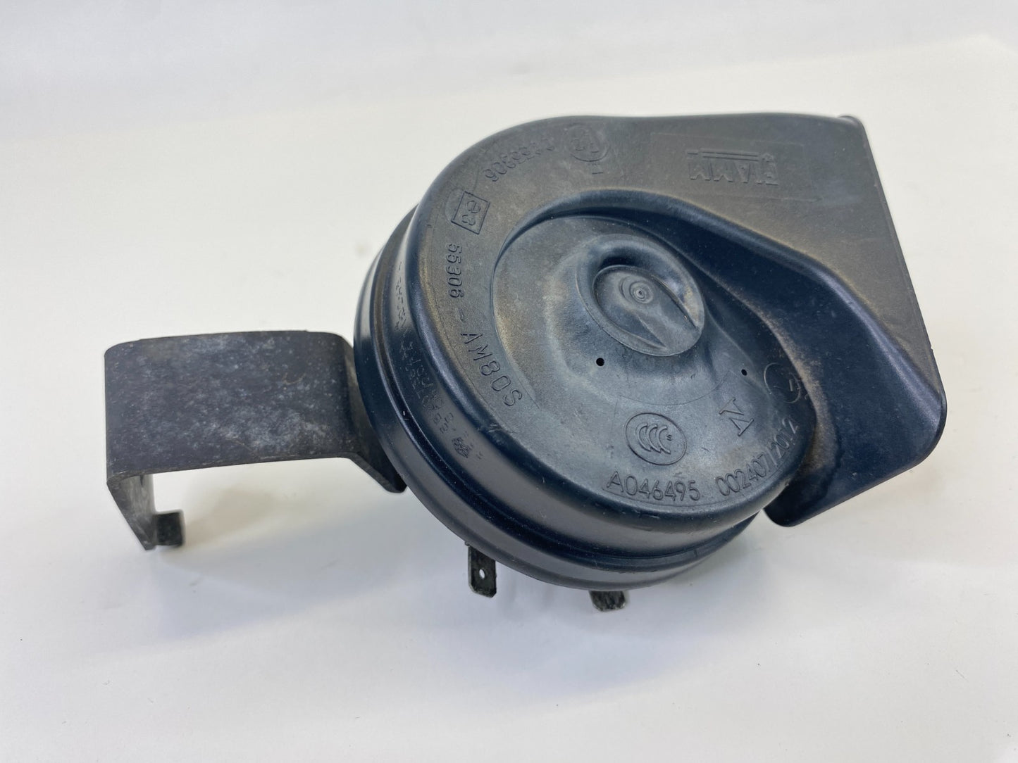 2015 2016 2017 Chrysler 200 Low Tone Horn Note Alarm Siren E30055306 OEM