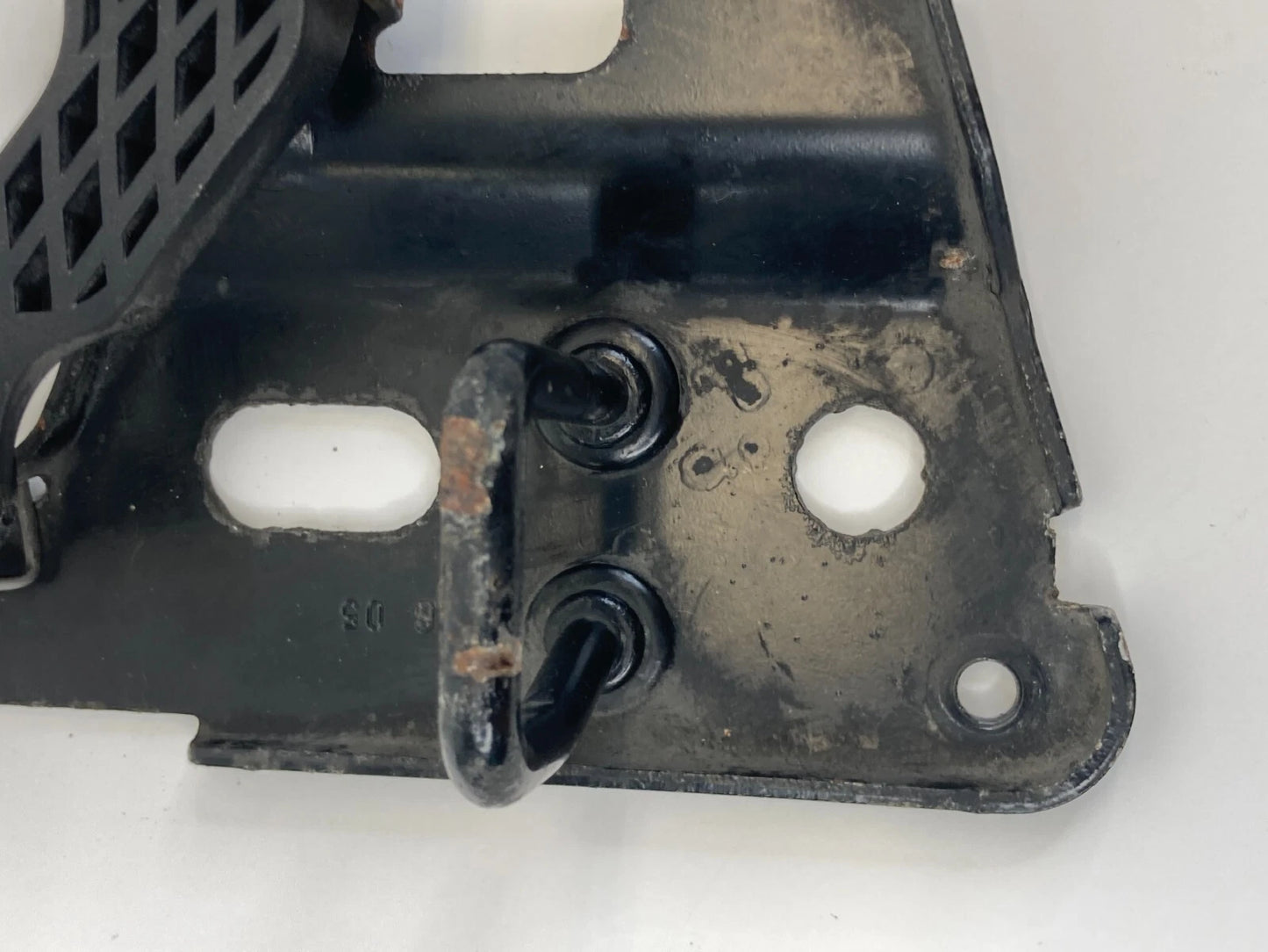 05-11 AUDI A6 QUATTRO UPPER HOOD BONNET SAFETY CATCH LOCK LEVER 4F0-823-480A OEM