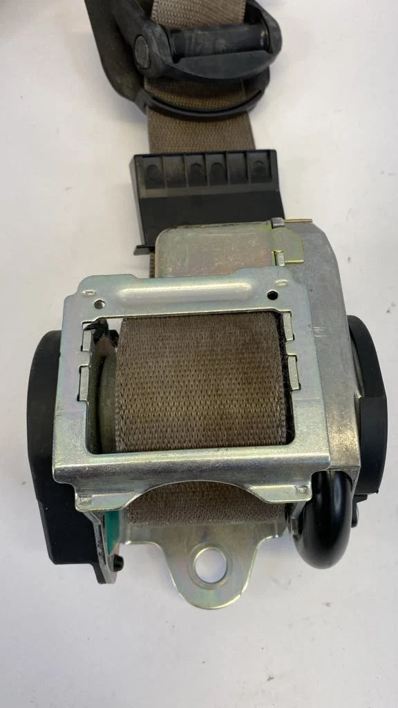 2003-2006 MERCEDES-BENZ E500 FRONT LEFT SEAT BELT RETRACTOR A2118607985 OEM