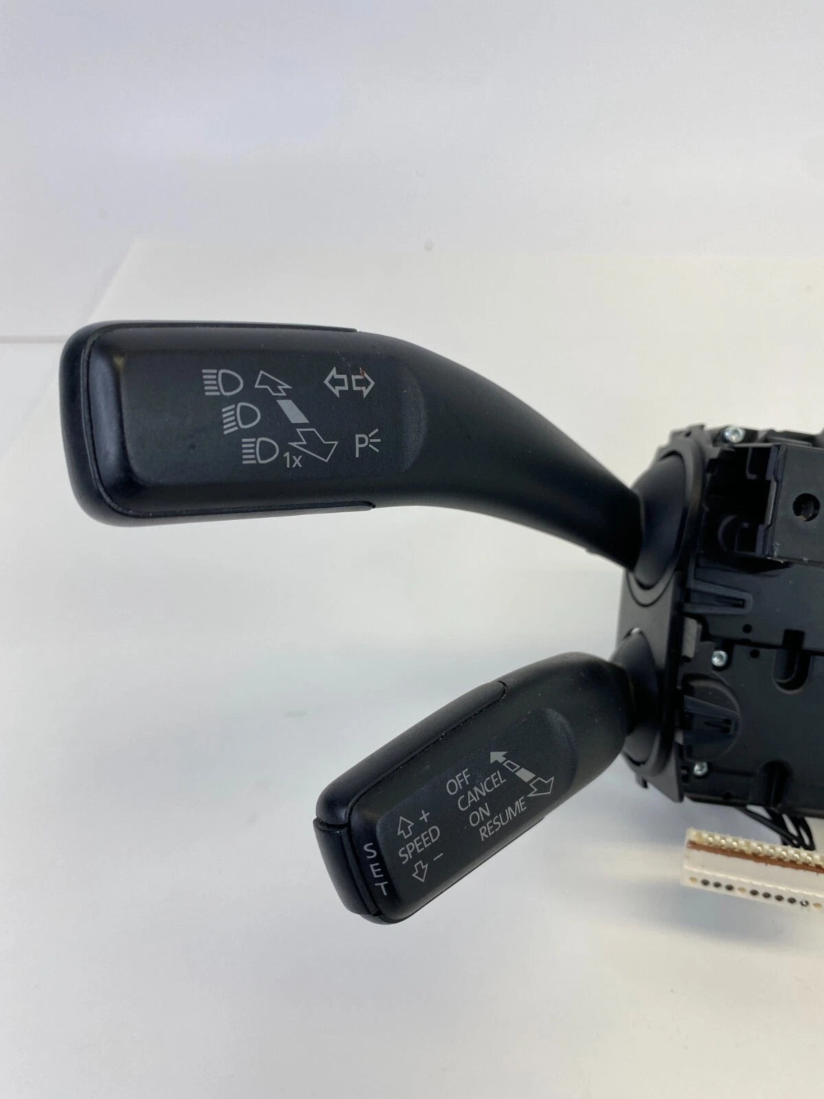 2011-2017 VOLKSWAGEN TOUAREG STEERING COLUMN MULTIFUNCTION CONTROL SWITCH OEM