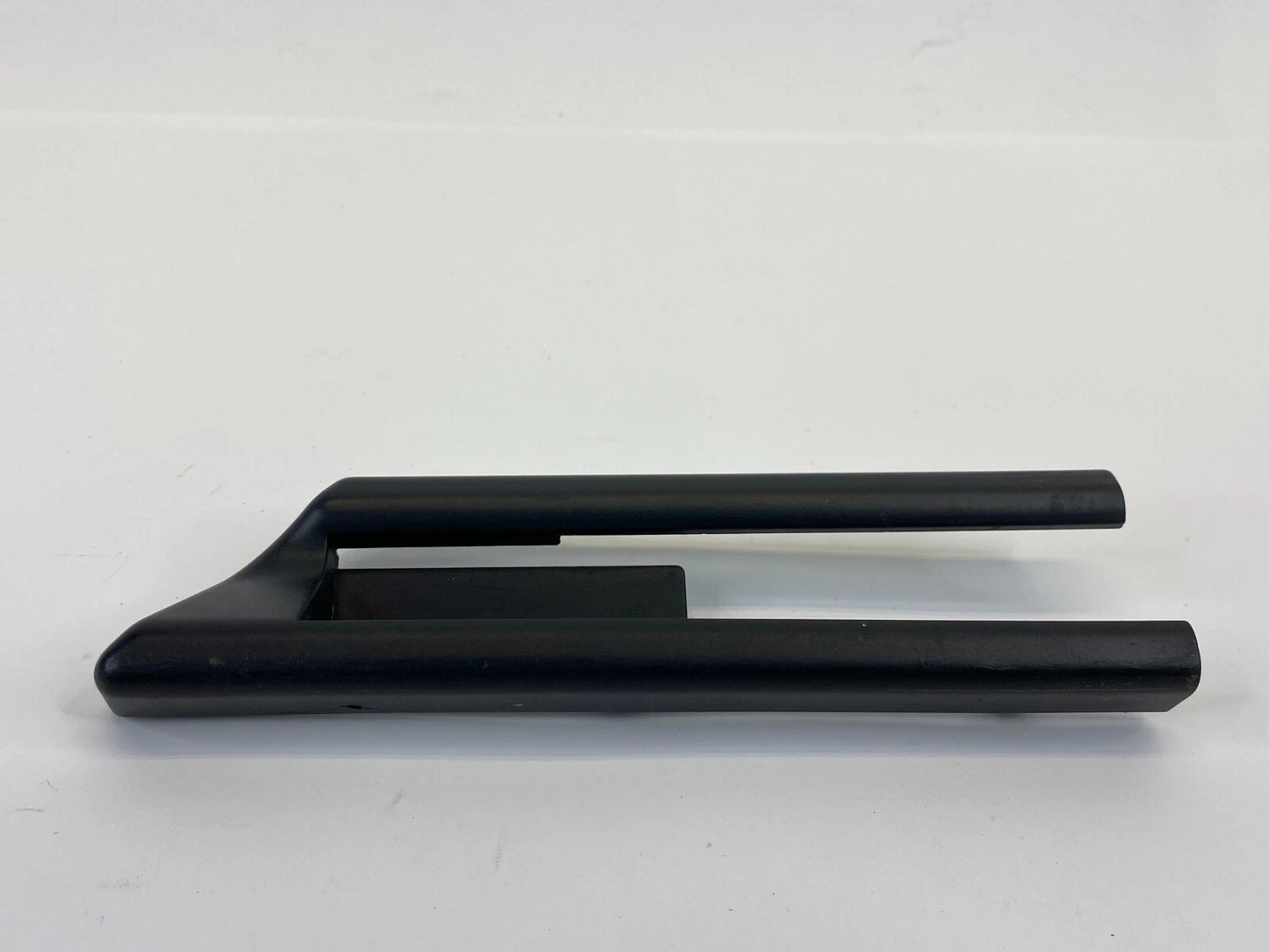 2004-2007 BMW 530I FRONT RIGHT SEAT TRACK RAIL END COVER TRIM CAP 7007704608290