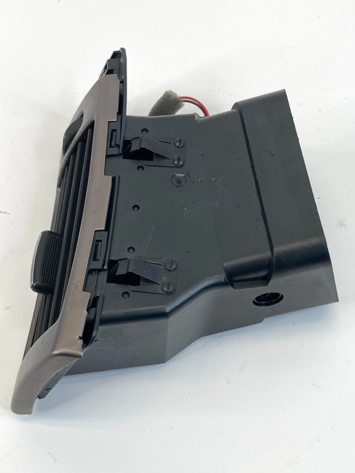 1998-2001 AUDI A6 A6 QUATTRO RIGHT PASSENGER SIDE DASH AC AIR VENT OUTLET OEM