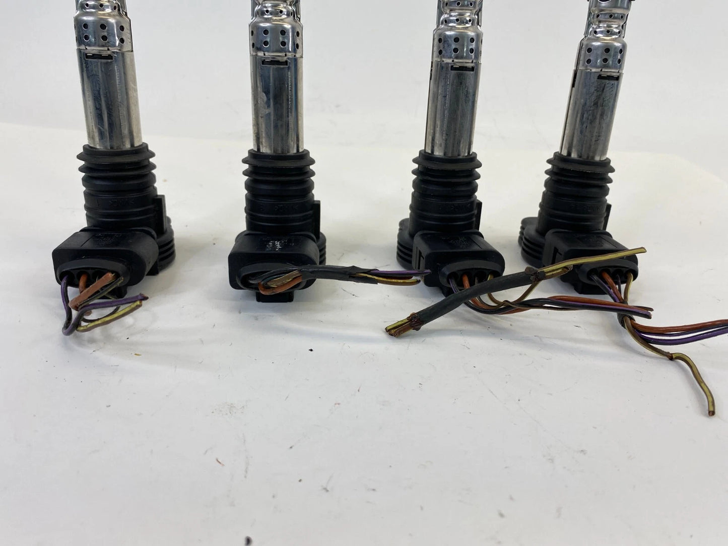 2001-2005 VOLKSWAGEN BEETLE 1.8L AT ENGINE IGNITION COILS SET 4 PIECES OEM