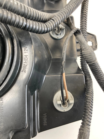 2005-2010 CHRYSLER 300 LEFT DRIVER SIDE HEADLIGHT HEADLAMP HALOGEN AFTER MARKET