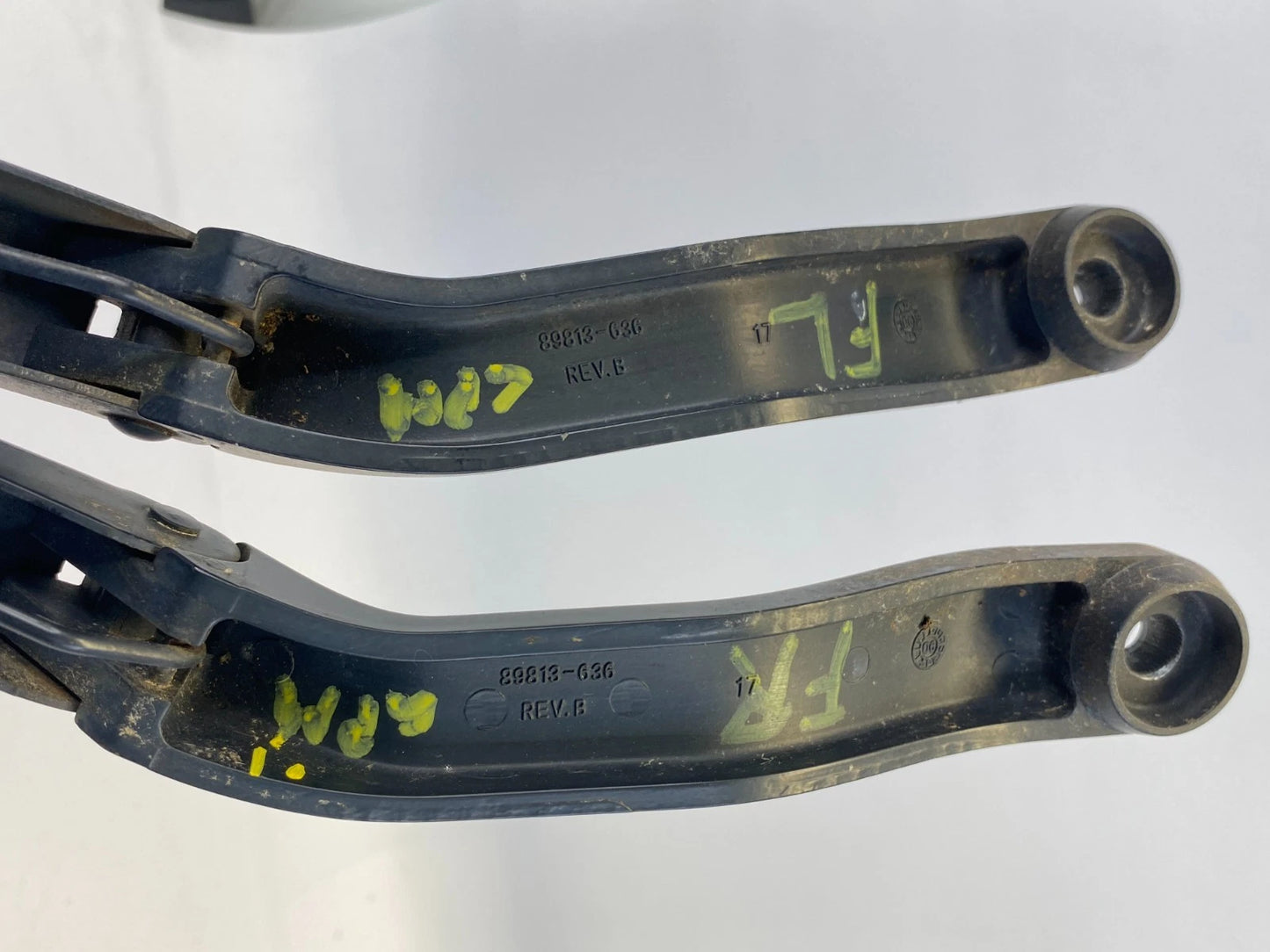 06-09 PONTIAC TORRENT 05-09 EQUINOX FR WINDSHIELD WIPER ARMS SET PAIR LH RH OEM