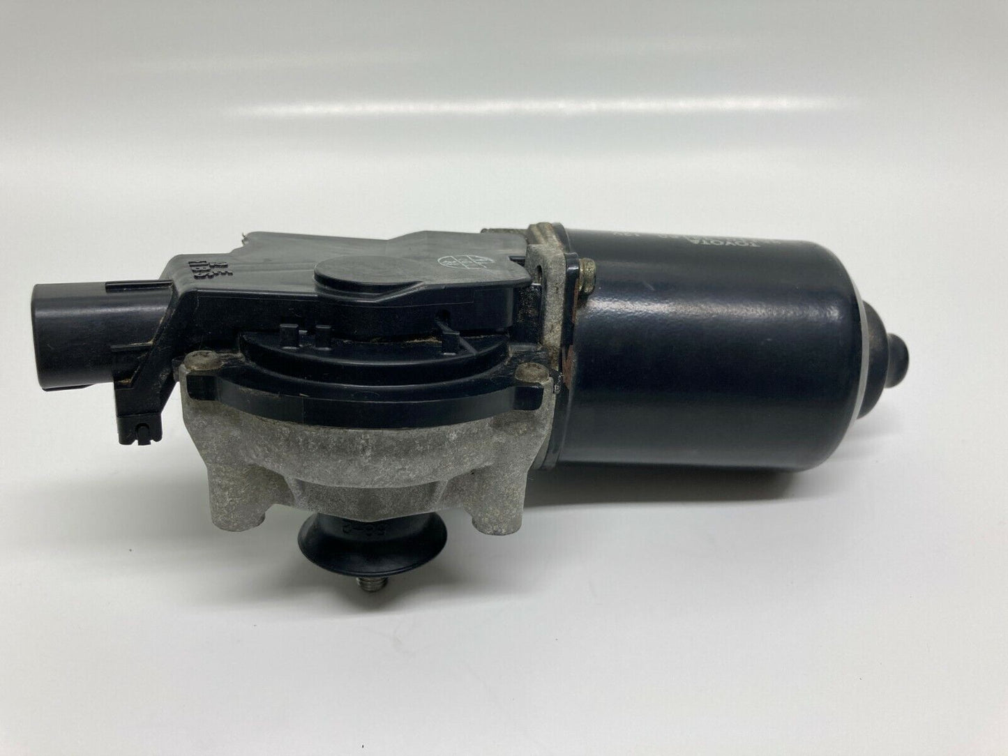 1997 1998 1999 2000 2001 Lexus ES300 Front Windshield Wiper Motor 8511033160 OEM