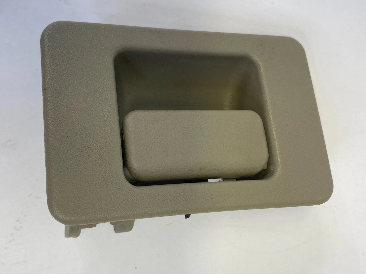 2008-2012 FORD ESCAPE GLOVE BOX LATCH DOOR HANDLE LOCK OEM YL2A-1006004-AAW