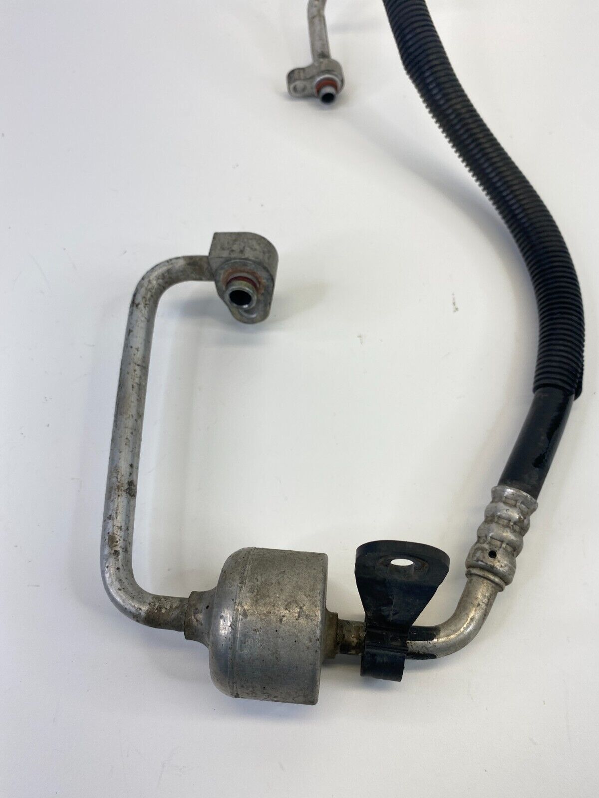 2011-2013 Ford Fiesta 1.6L A/C Refrigerant Suction Hose Line Tube OEM