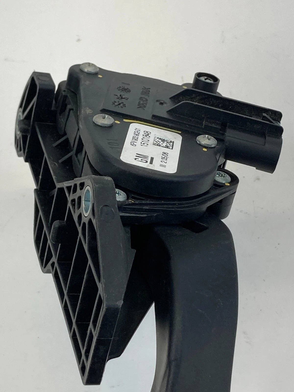 2007-2011 GMC YUKON ESCALADE GAS ACCELERATOR PEDAL ASSEMBLY 15101848 OEM