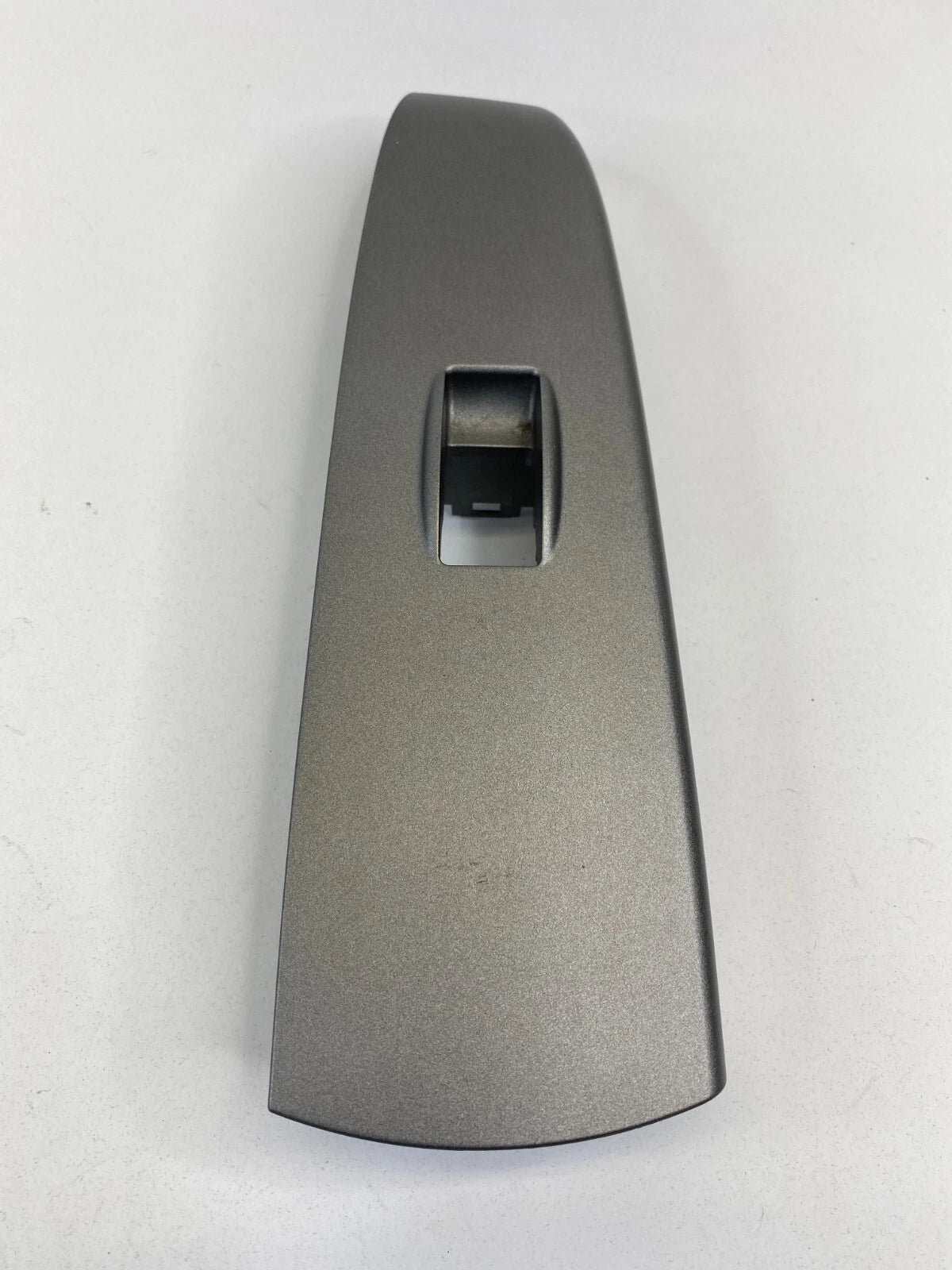 04-09 TOYOTA PRIUS REAR LEFT WINDOW CONTROL SWITCH COVER BEZEL OEM 74272-47050