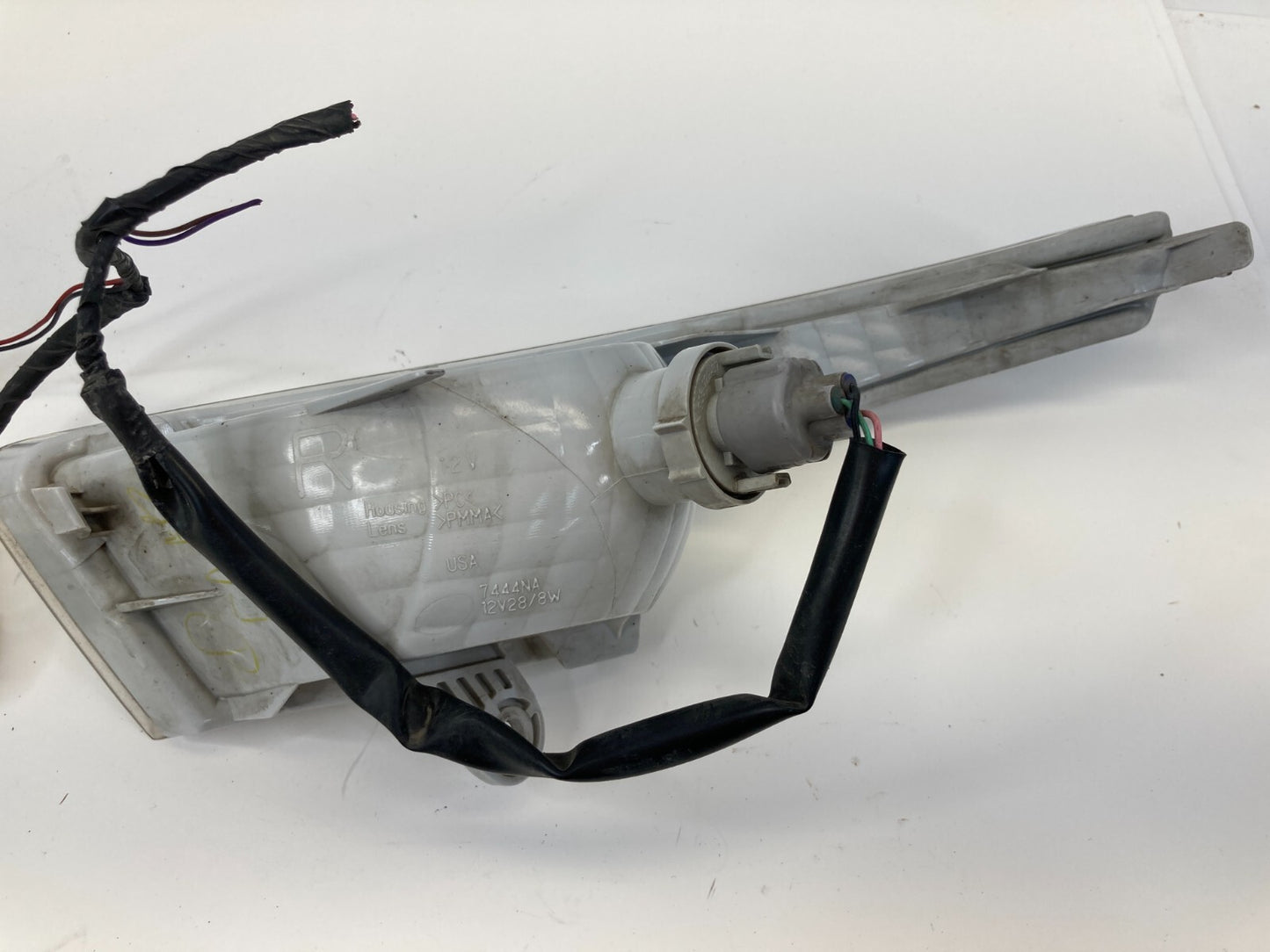 2013-2015 Nissan Altima Bumper Mounted Turn Signal Light Park Lamp Right Side