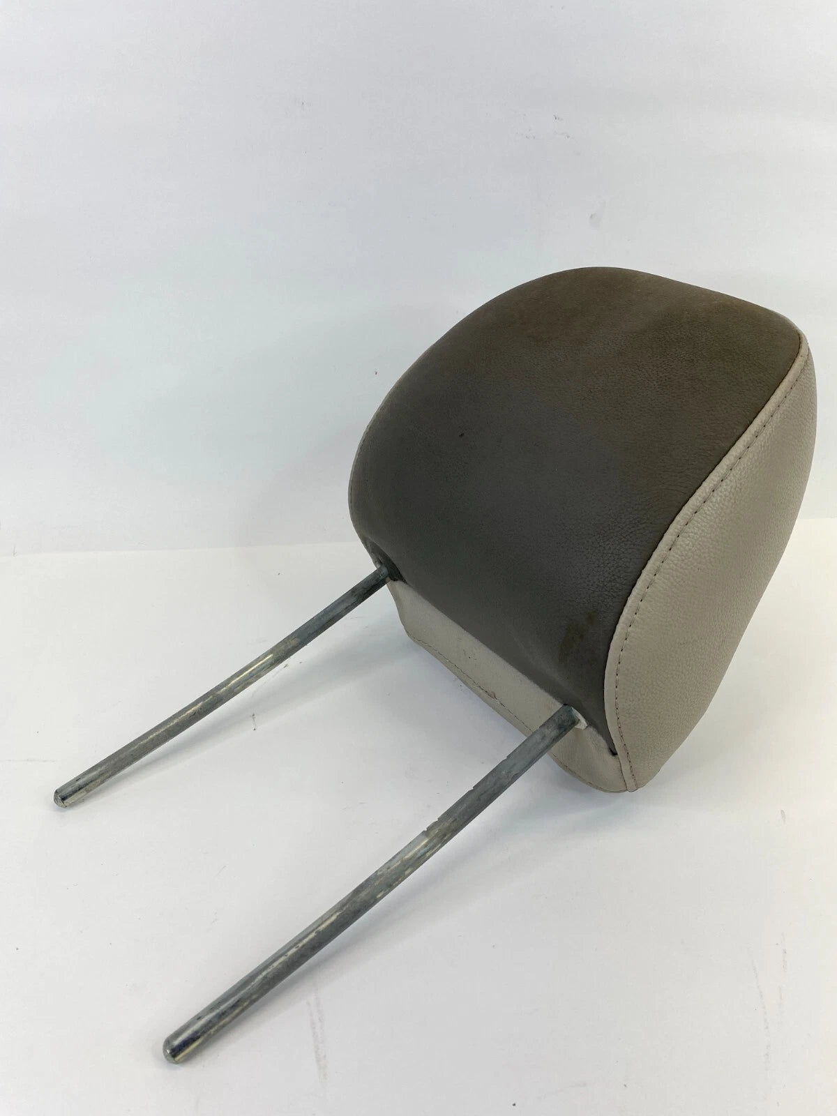 07 08 09 10 CHRYSLER 300 FRONT RIGHT PASSENGER SIDE SEAT HEADREST HEAD REST OEM