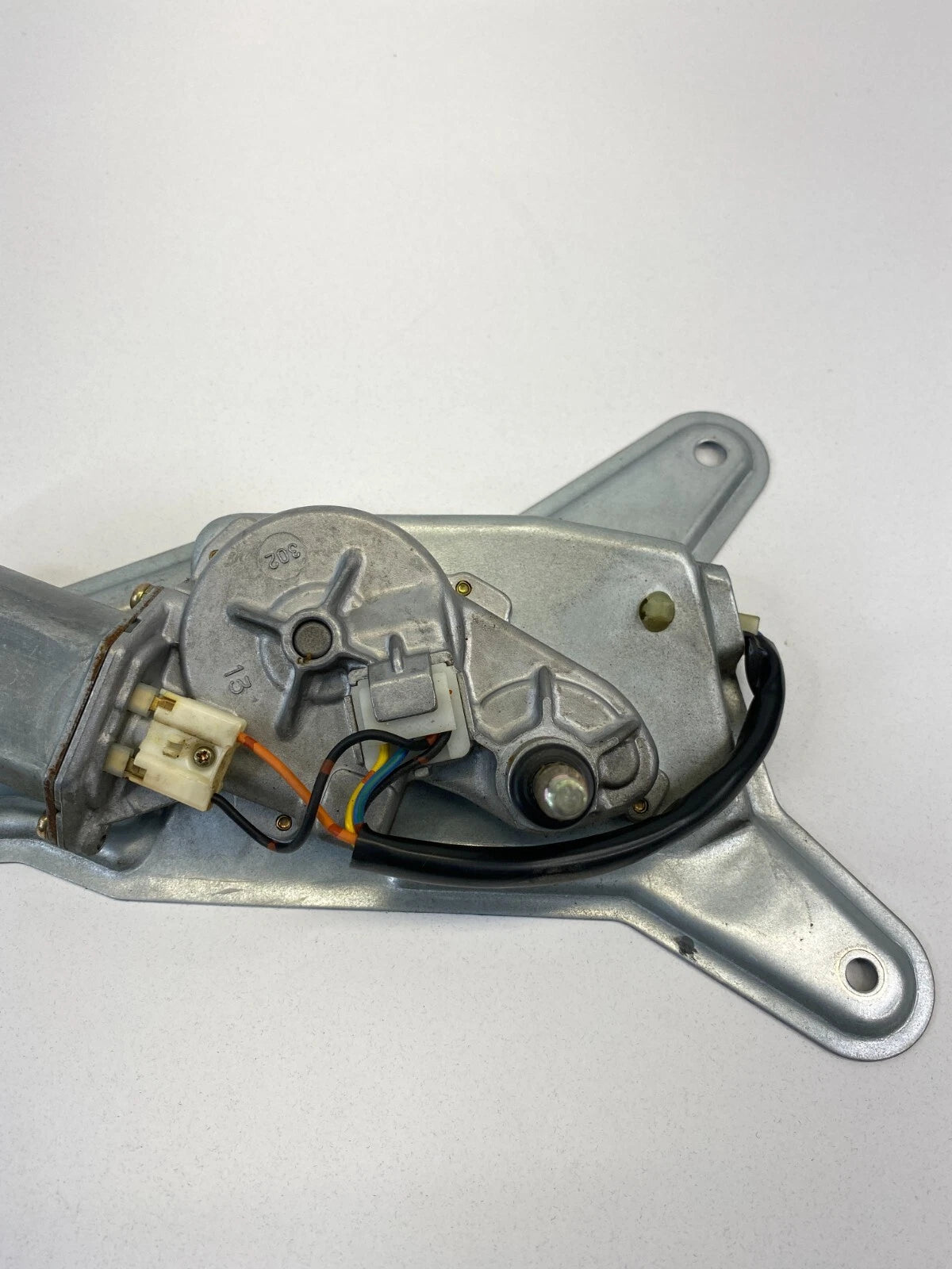 99 00 01 02 03 04 CHEVROLET CHEVY TRACKER REAR WINDSHIELD WIPER MOTOR 34332-581