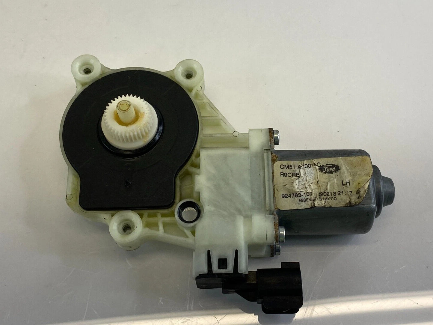 2012-2018 FORD FOCUS REAR LEFT SIDE DOOR WINDOW MOTOR RR LH CM51-A27001AC 2 PINS