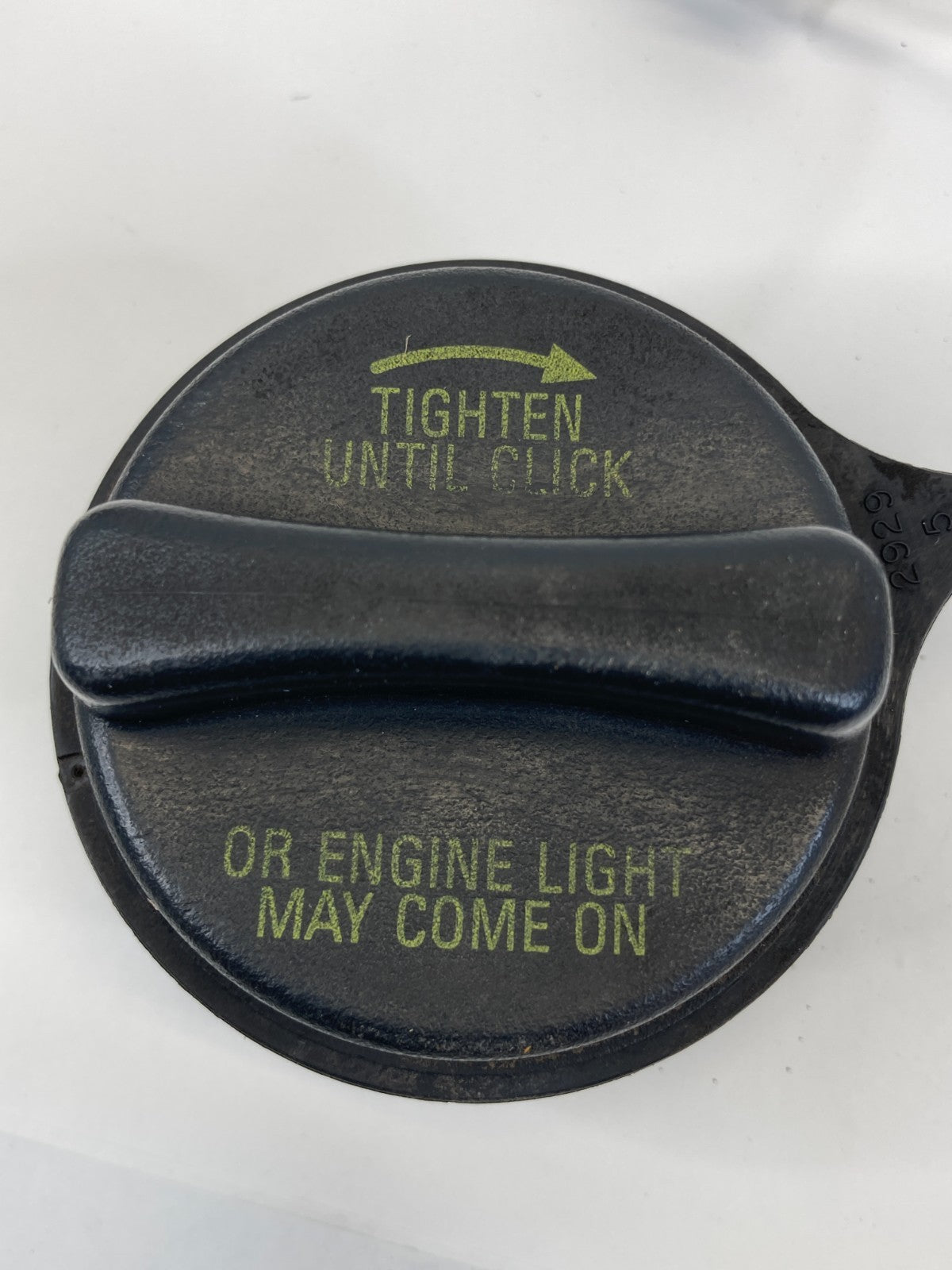 1998-2004 Lincoln Navigator 5.4L V8 SUV Gas Fuel Tank Filler Cap Assembly OEM