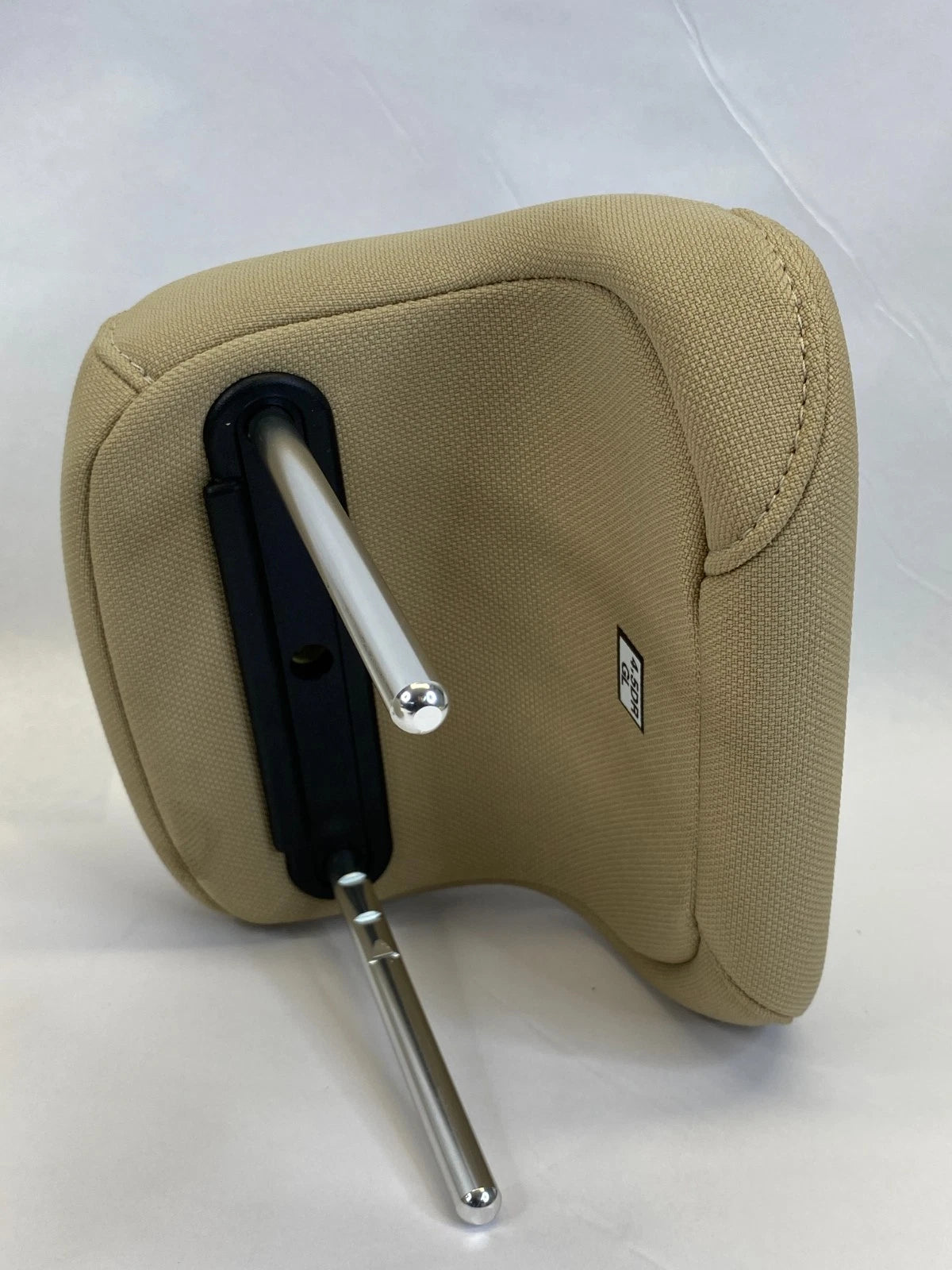 12-14 HYUNDAI ACCENT SEDAN REAR SEATS HEADREST HEAD REST SET OF 3 CLOTH TAN OEM