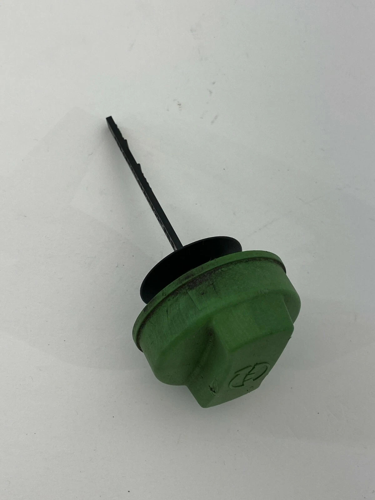 1998-2004 AUDI A6 POWER STEERING FLUID RESERVOIR LID CAP DIP STICK TOP OEM