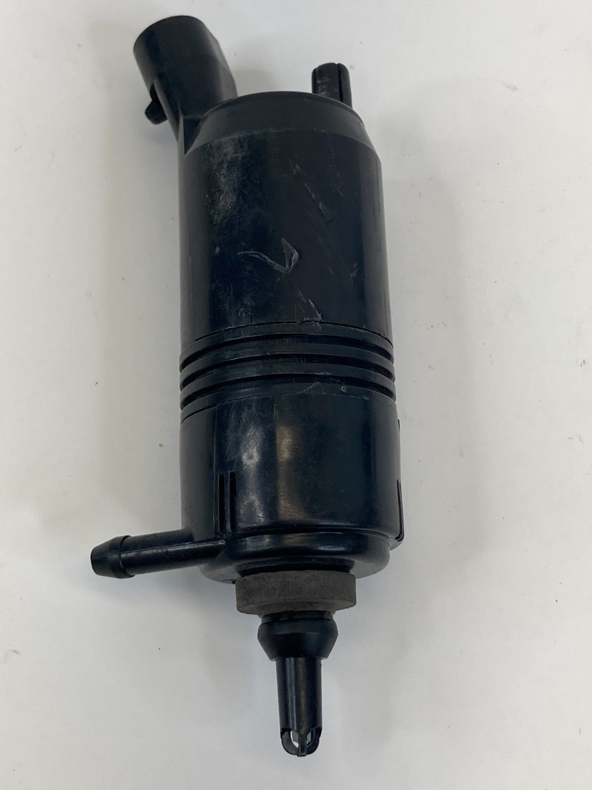 2004-2009 Cadillac SRX 2003-2007 CTS Front Windshield Wiper Washer Pump 24022796