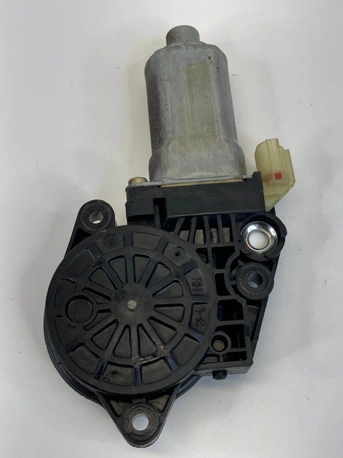 2001-2006 HYUNDAI ELANTRA REAR RIGHT PASSENGER DOOR POWER DOOR WINDOW MOTOR OEM
