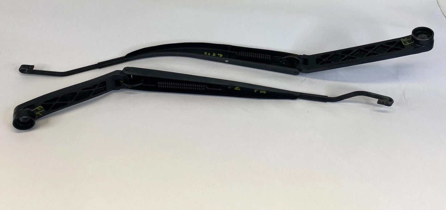 2011-2015 KIA SORENTO FRONT WINDSHIELD LEFT & RIGHT WIPER ARM PAIR SET OEM