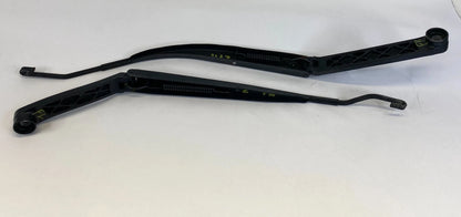 2011-2015 KIA SORENTO FRONT WINDSHIELD LEFT & RIGHT WIPER ARM PAIR SET OEM