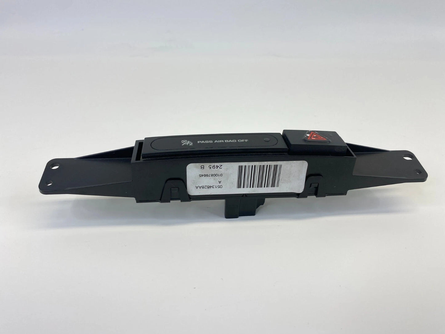 05-07 CHRYSLER TOWN & COUNTRY DASH HAZARD LIGHT CONTROL SWITCH 05134628AA OEM