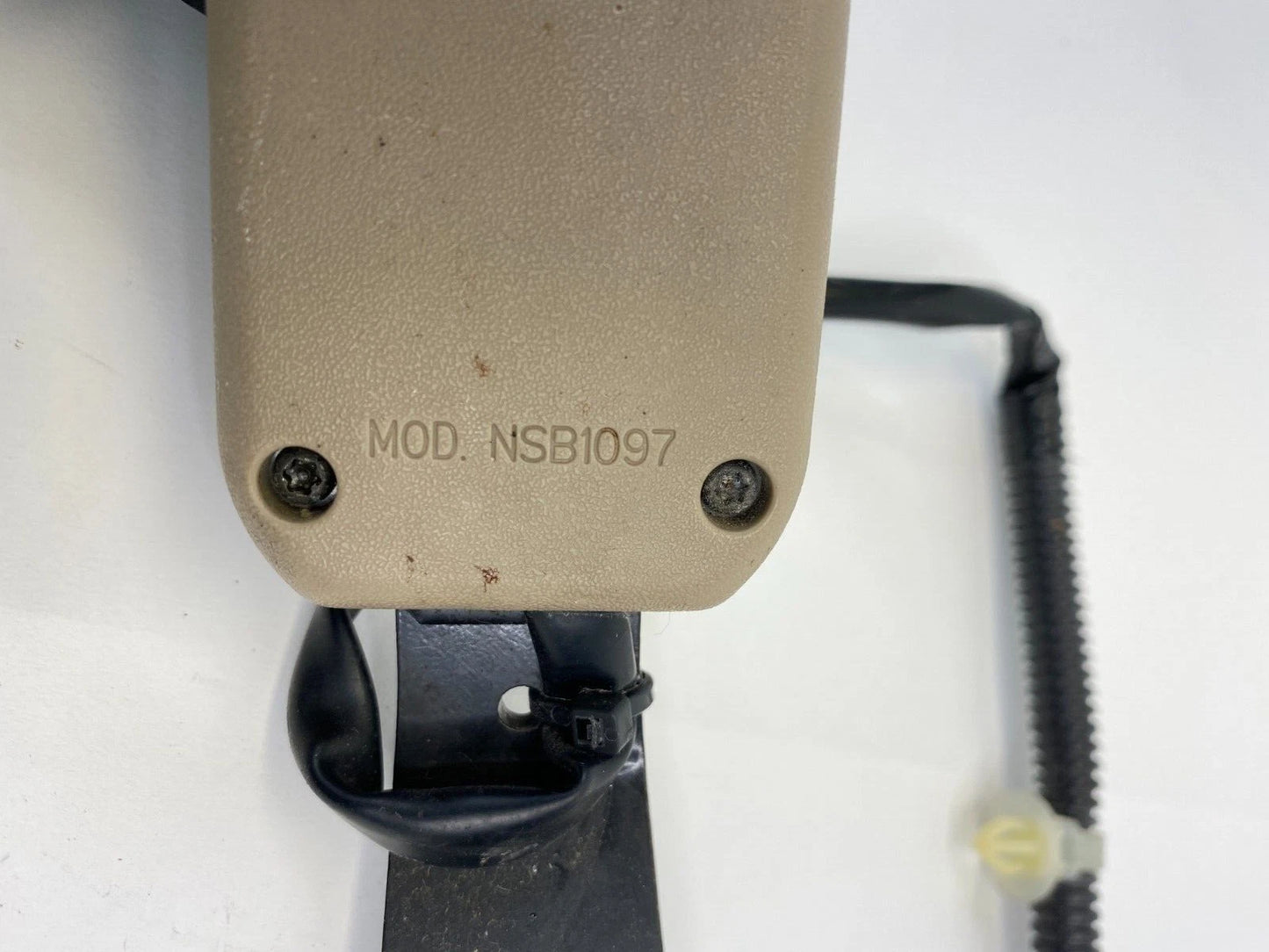 2002-2004 HONDA ODYSSEY FRONT RIGHT PASSENGER SIDE SEAT BELT BUCKLE RH NSB1097