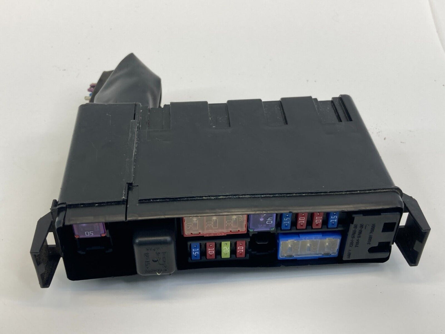 08-13 Infiniti G37 Sedan 3.7L A/T Engine Right Side Small Fuse Relay Box OEM