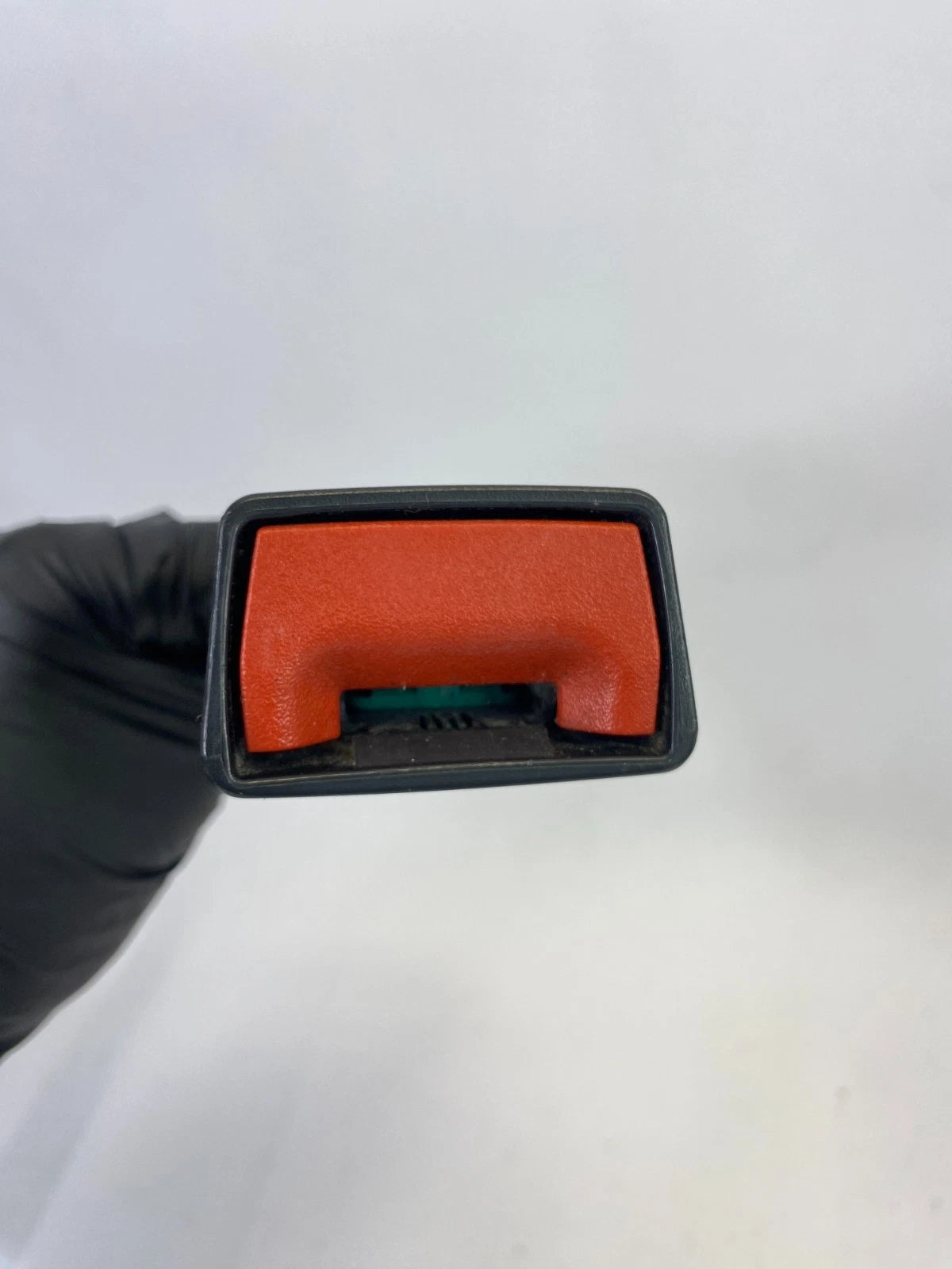 2009 2010 DODGE JOURNEY FRONT RIGHT SEAT BELT BUCKLE RECEIVER OEM 0YS361DVAC