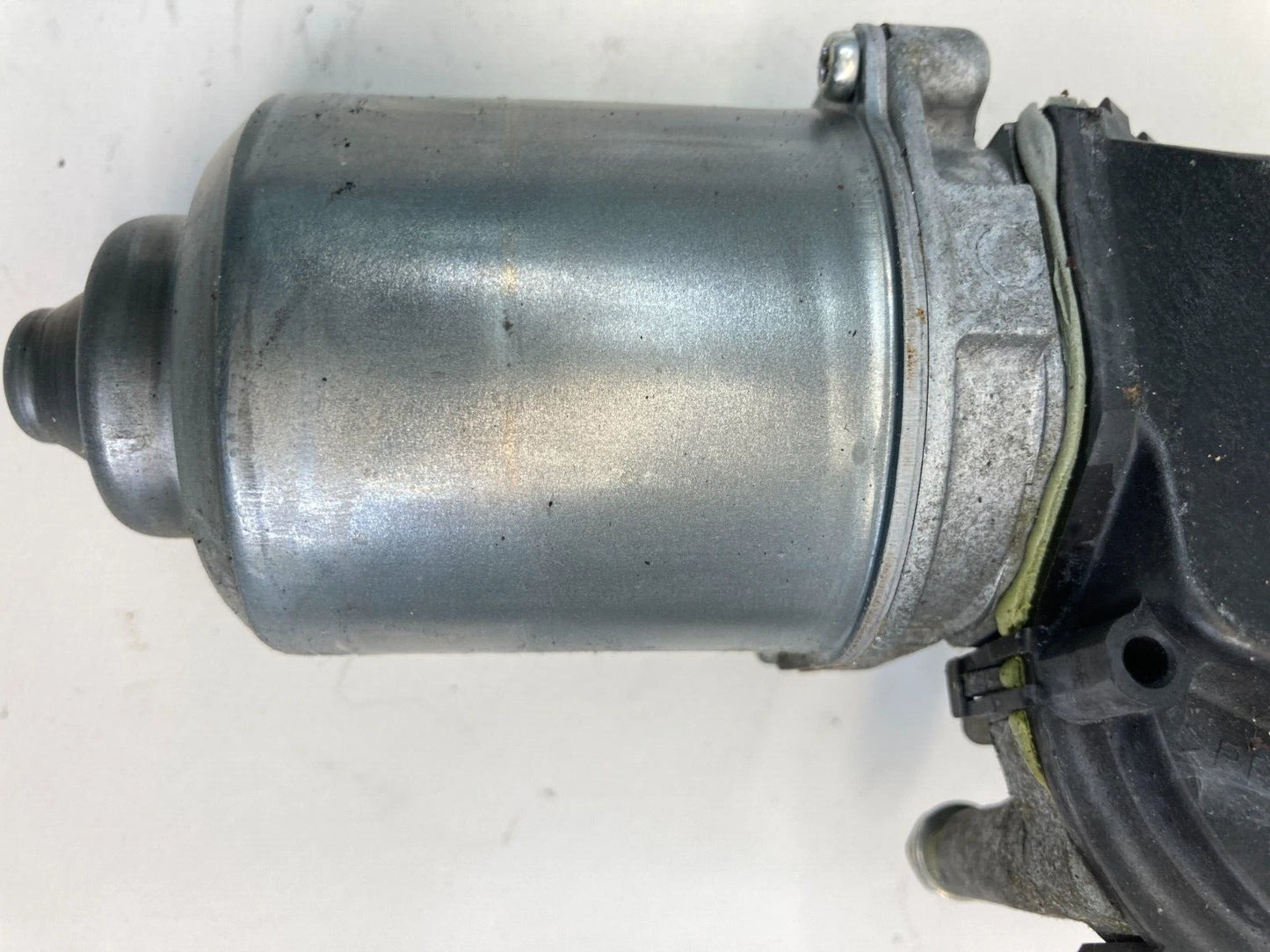 2012-2019 FIAT 500 FRONT WINDSHIELD WIPER MOTOR ASSEMBLY OEM 05182430AA
