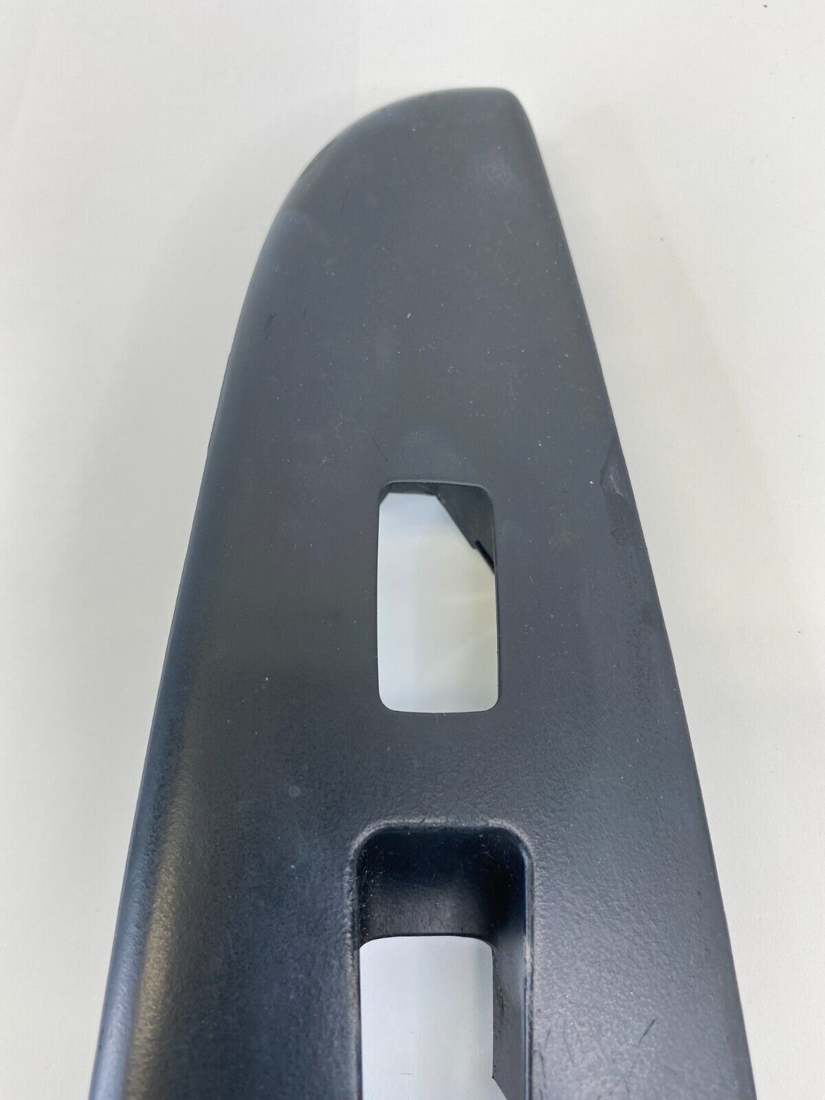 2007-2010 Hyundai Elantra Front Right Door Window Switch Trim Cover 93575-2H200