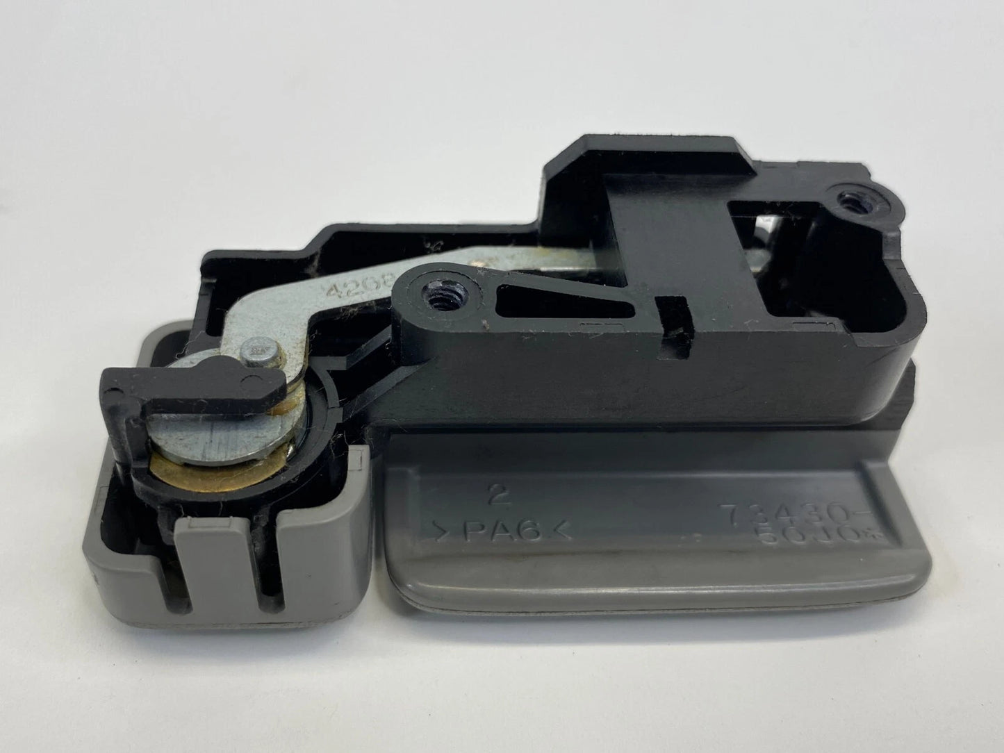 2003-2005 SUZUKI GRAND VITARA GLOVE BOX STORAGE LOCK LATCH HANDLE 73430-50J0 OEM