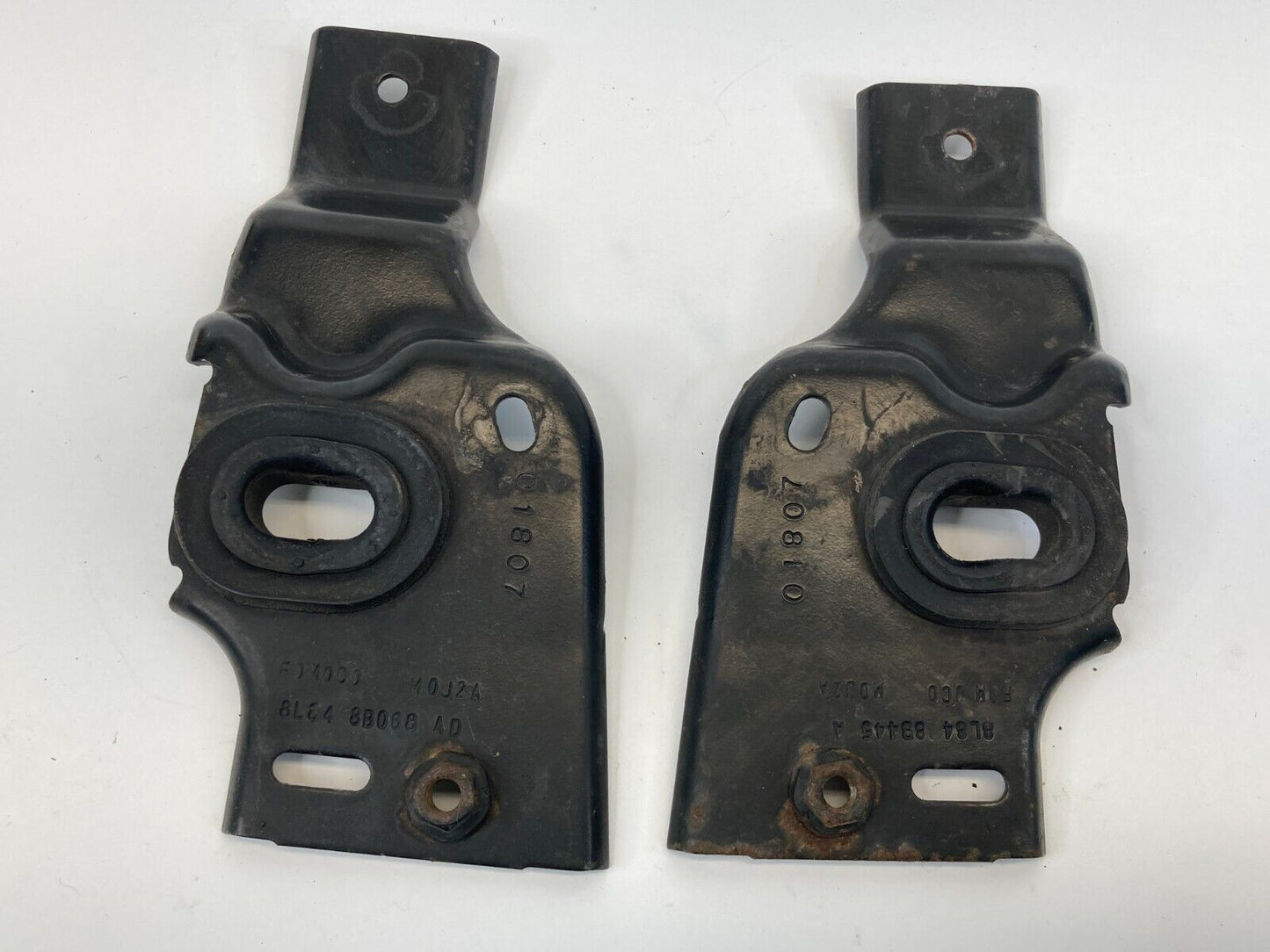 2008 Ford Escape 3.0L V6 Radiator Upper Mount Support Bracket Pair 8L84-8B445-A